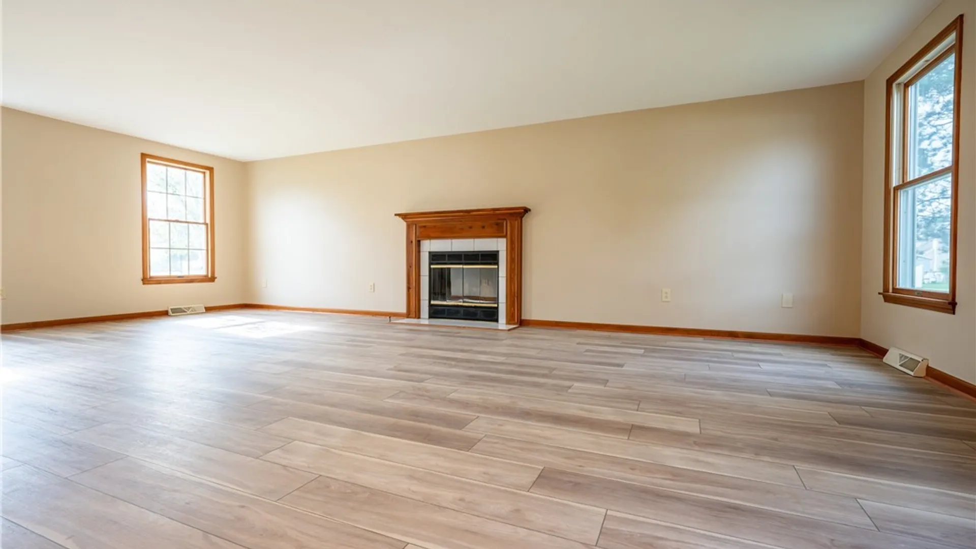 Property at 38 Hampton Court, Lancaster, NY 14086 12
