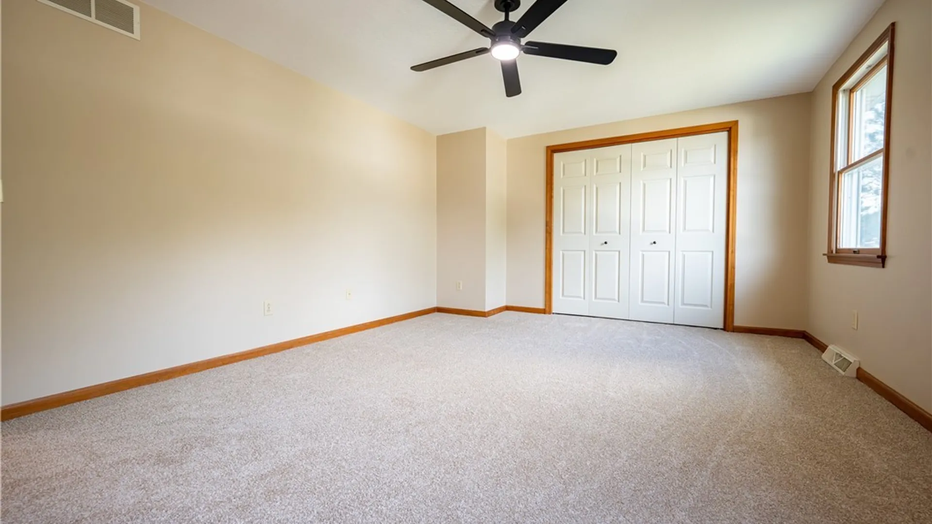 Property at 38 Hampton Court, Lancaster, NY 14086 21