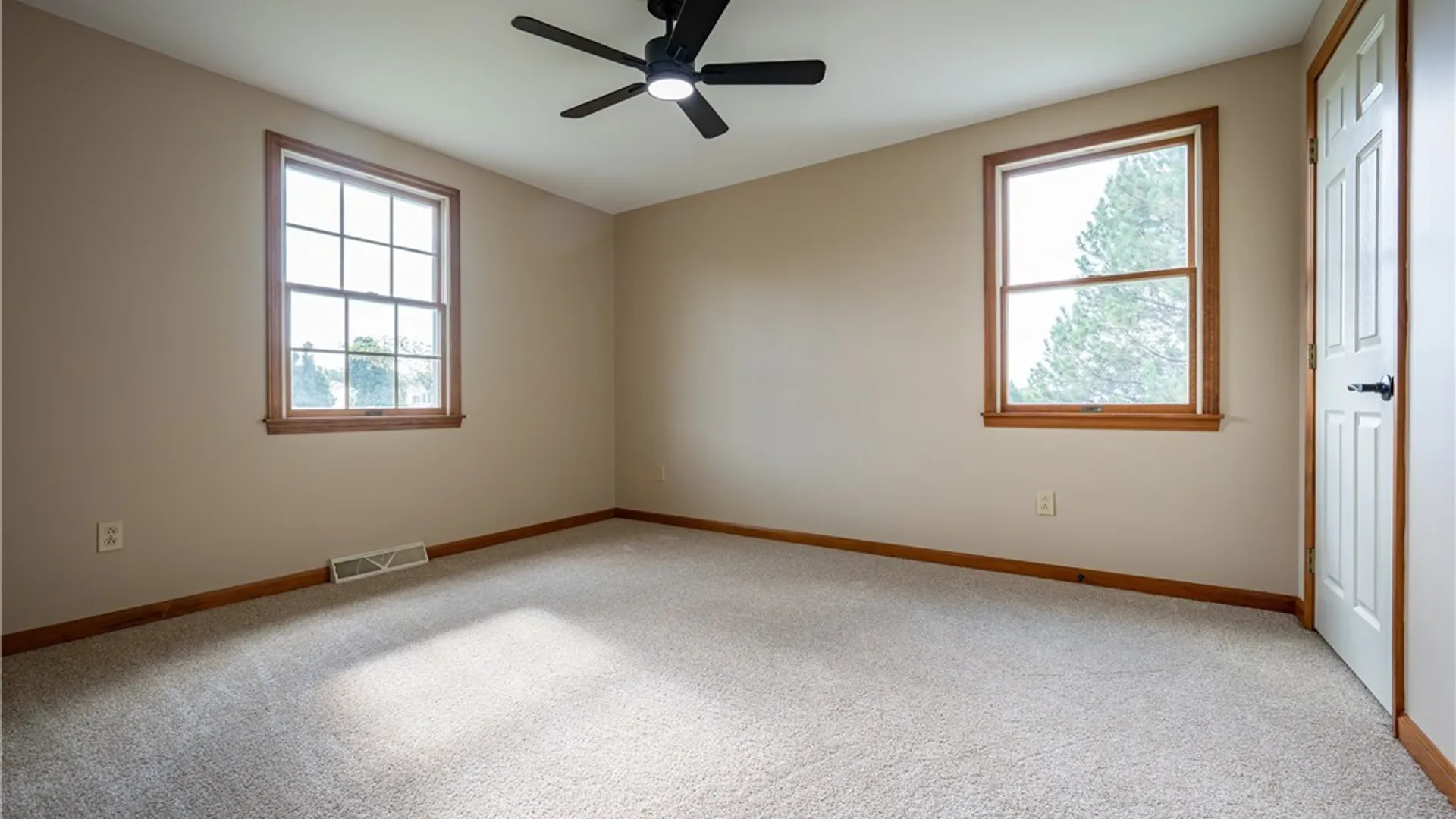 Property at 38 Hampton Court, Lancaster, NY 14086 24