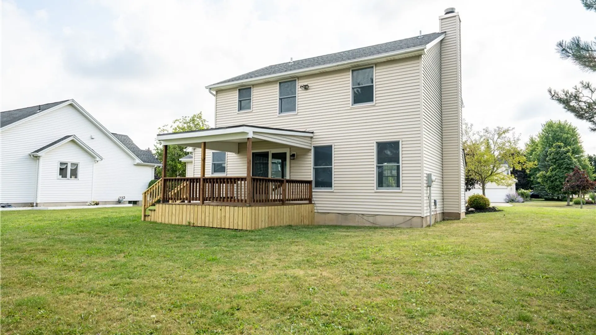 Property at 38 Hampton Court, Lancaster, NY 14086 47