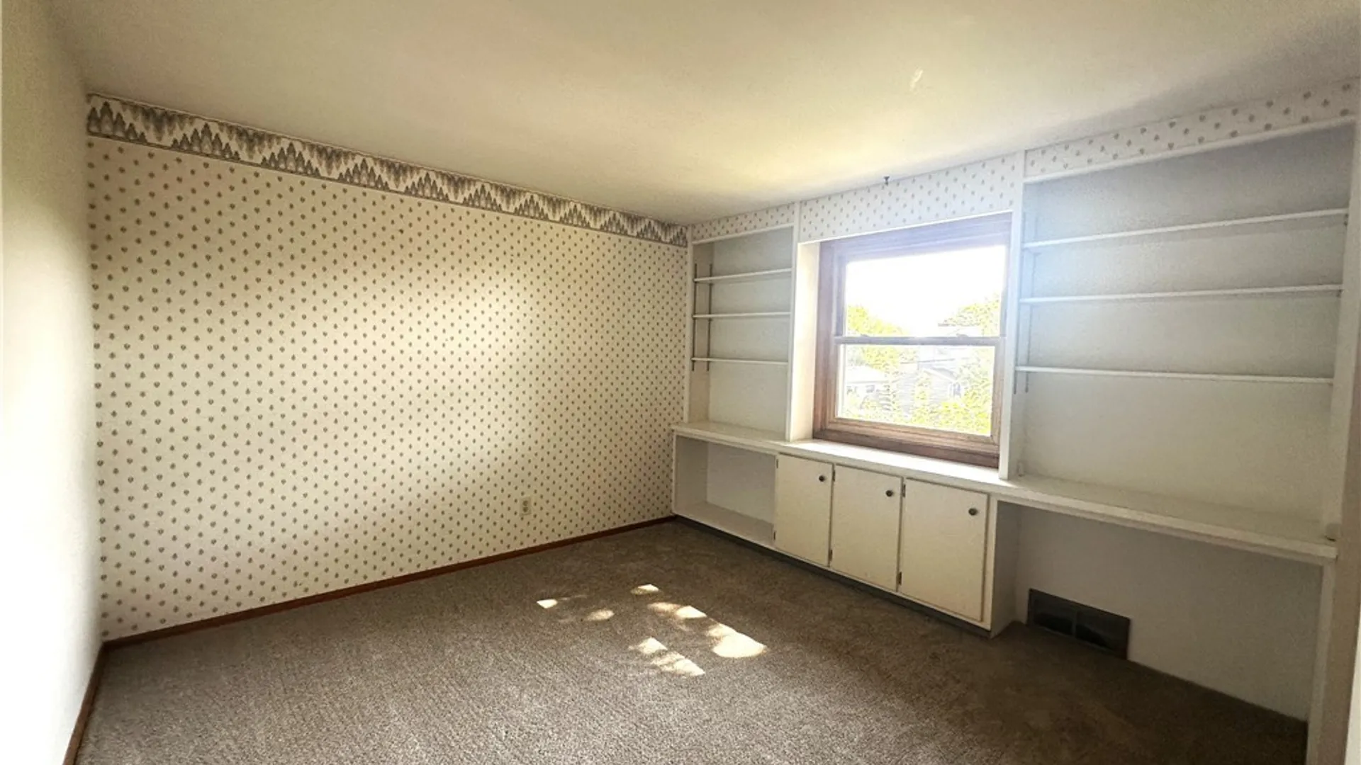 Property at 75 Caprice Drive, Cheektowaga, NY 14227 17