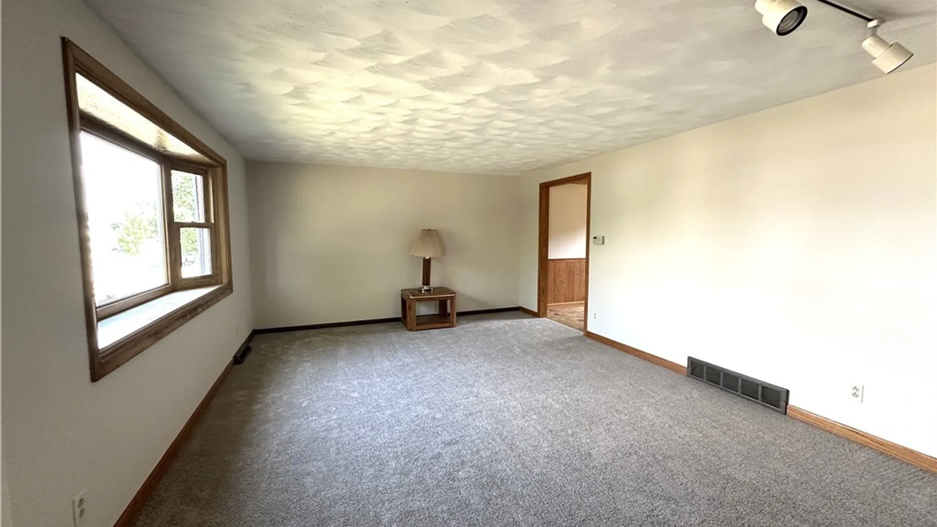 Property at 75 Caprice Drive, Cheektowaga, NY 14227 6