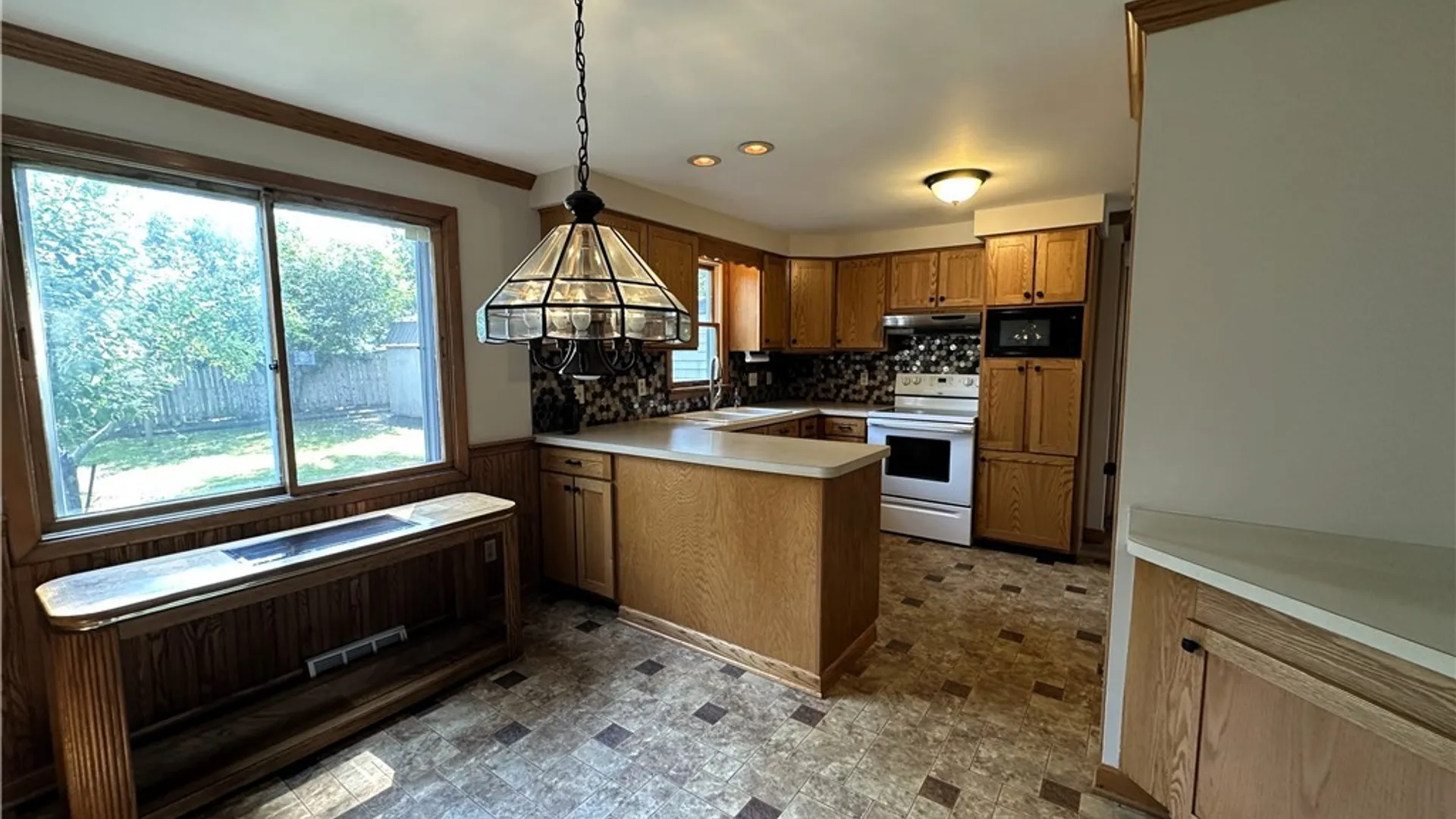 Property at 75 Caprice Drive, Cheektowaga, NY 14227 7