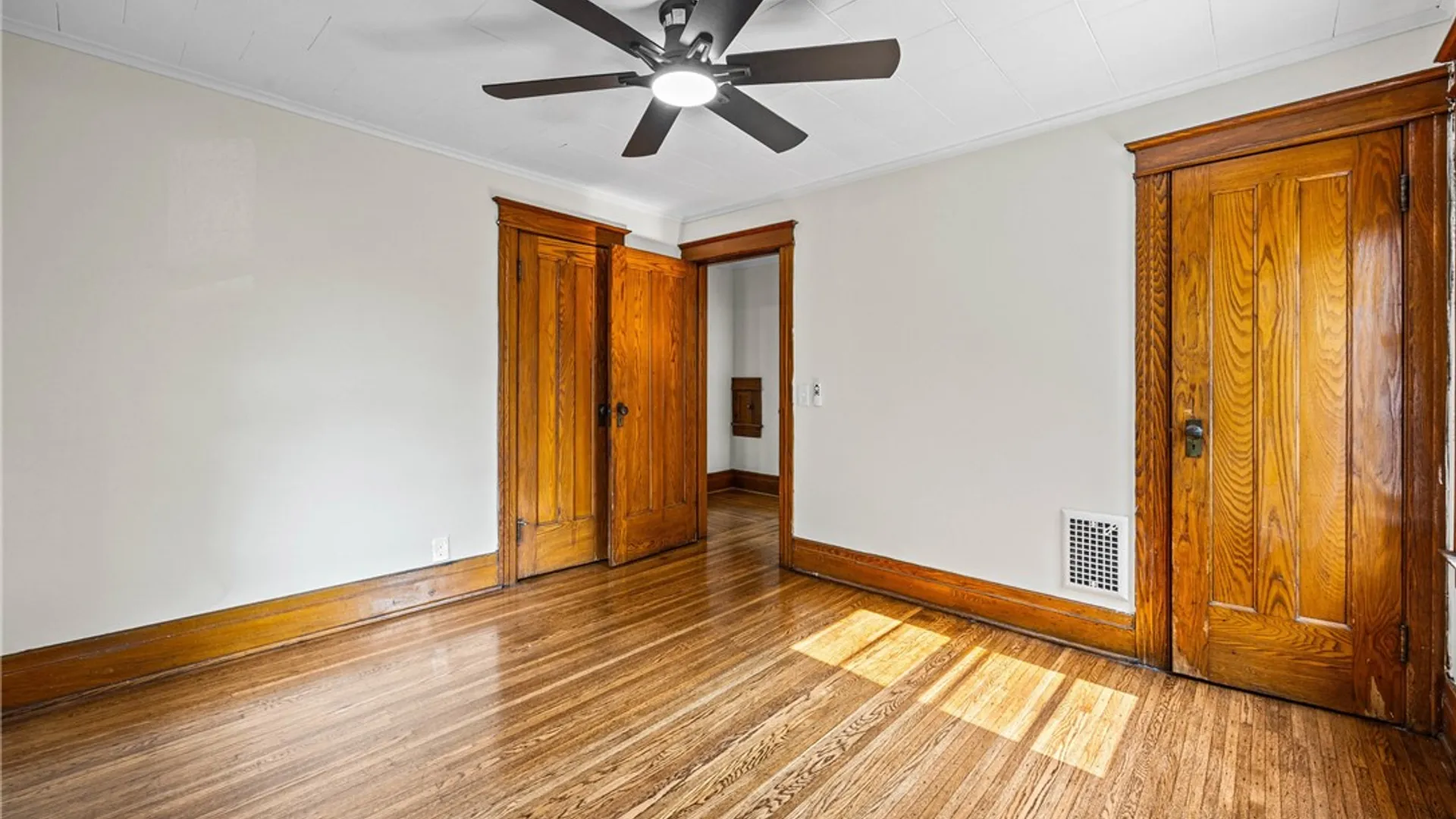 Property at 20 Duke St, Rochester, NY 14609 24