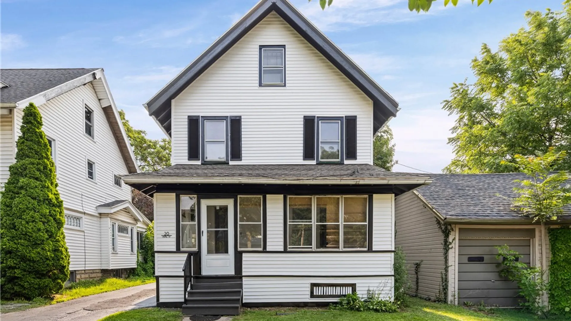 Property at 20 Duke St, Rochester, NY 14609 27