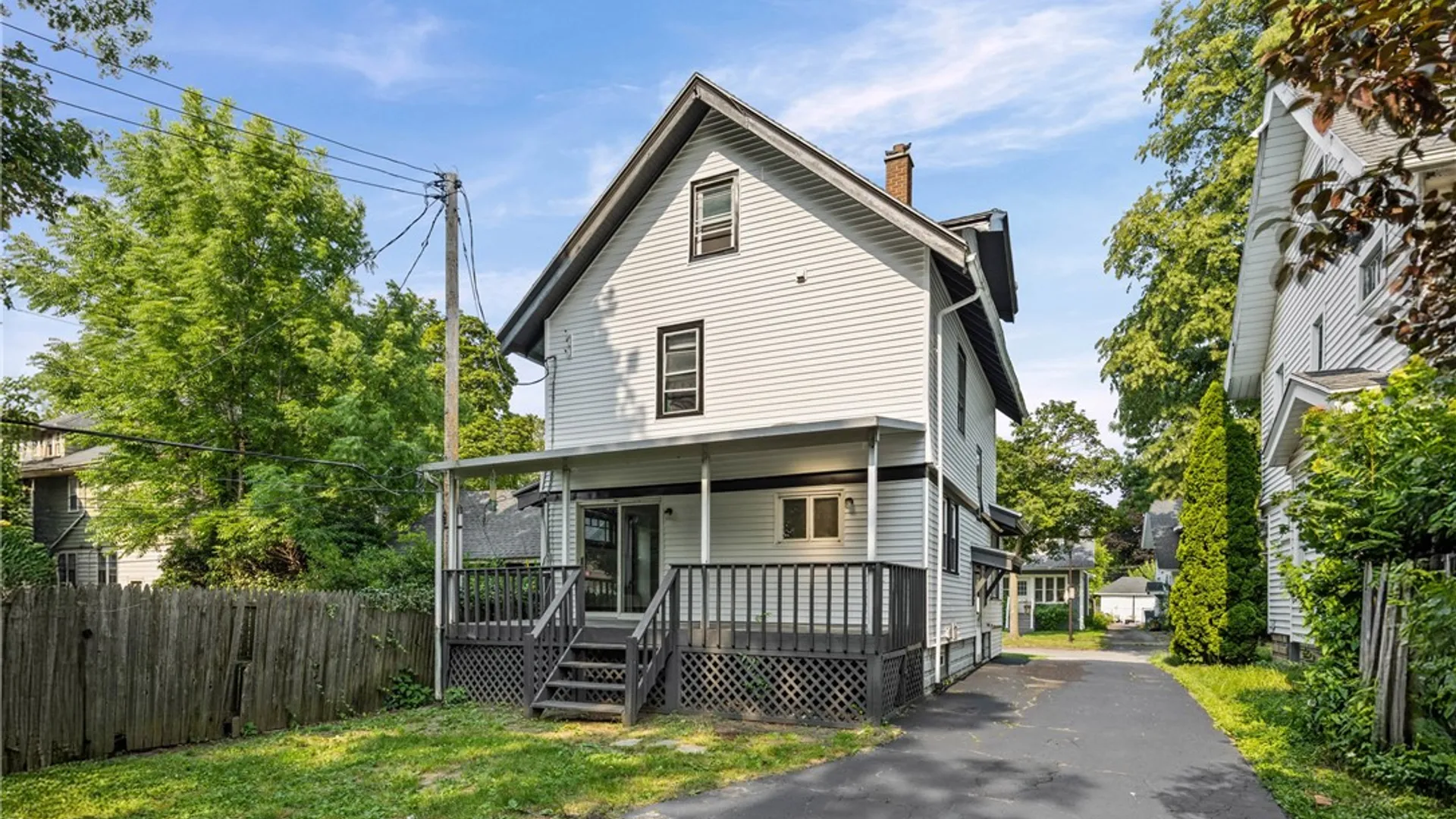 Property at 20 Duke St, Rochester, NY 14609 28