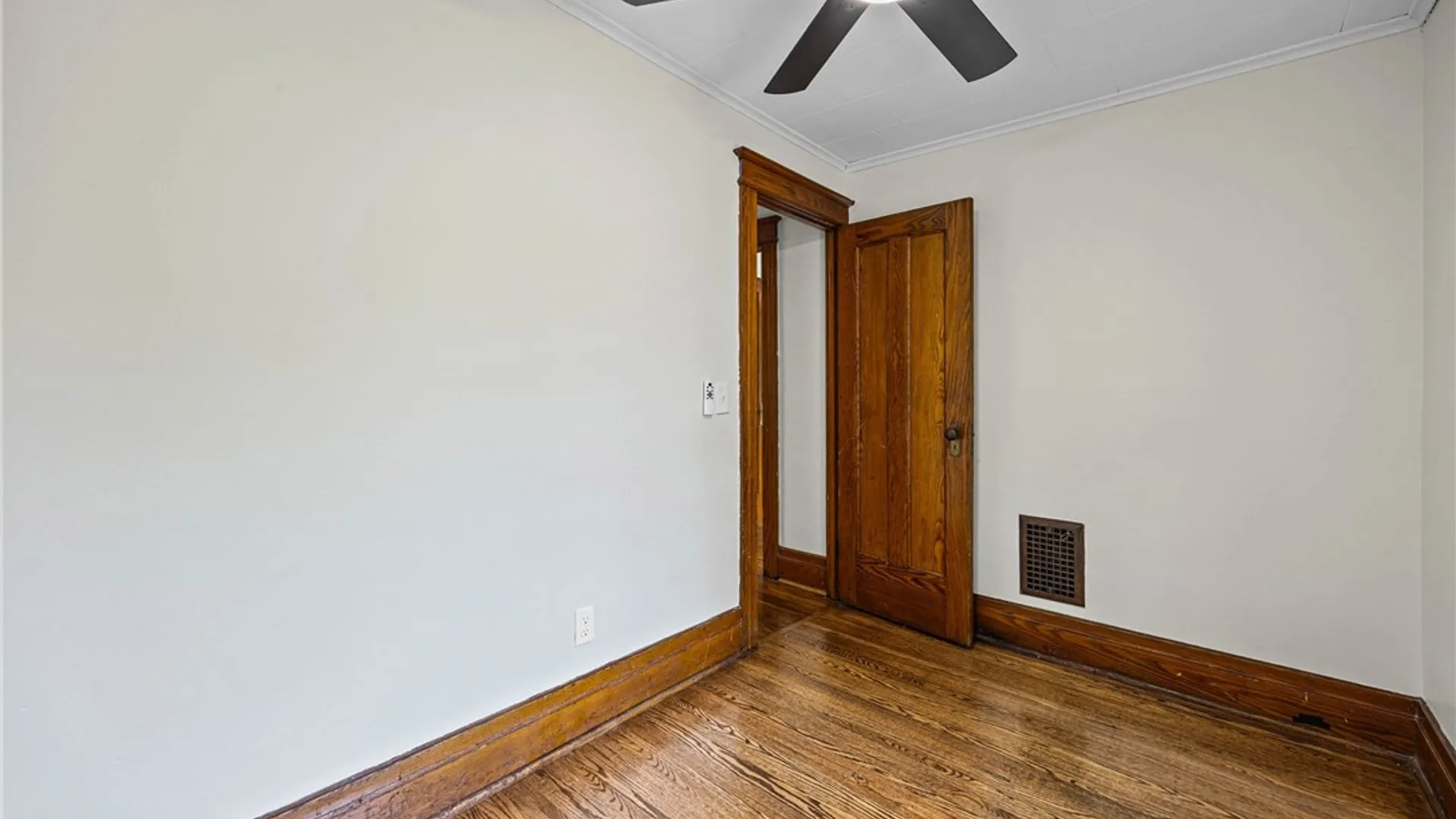Property at 20 Duke St, Rochester, NY 14609 20