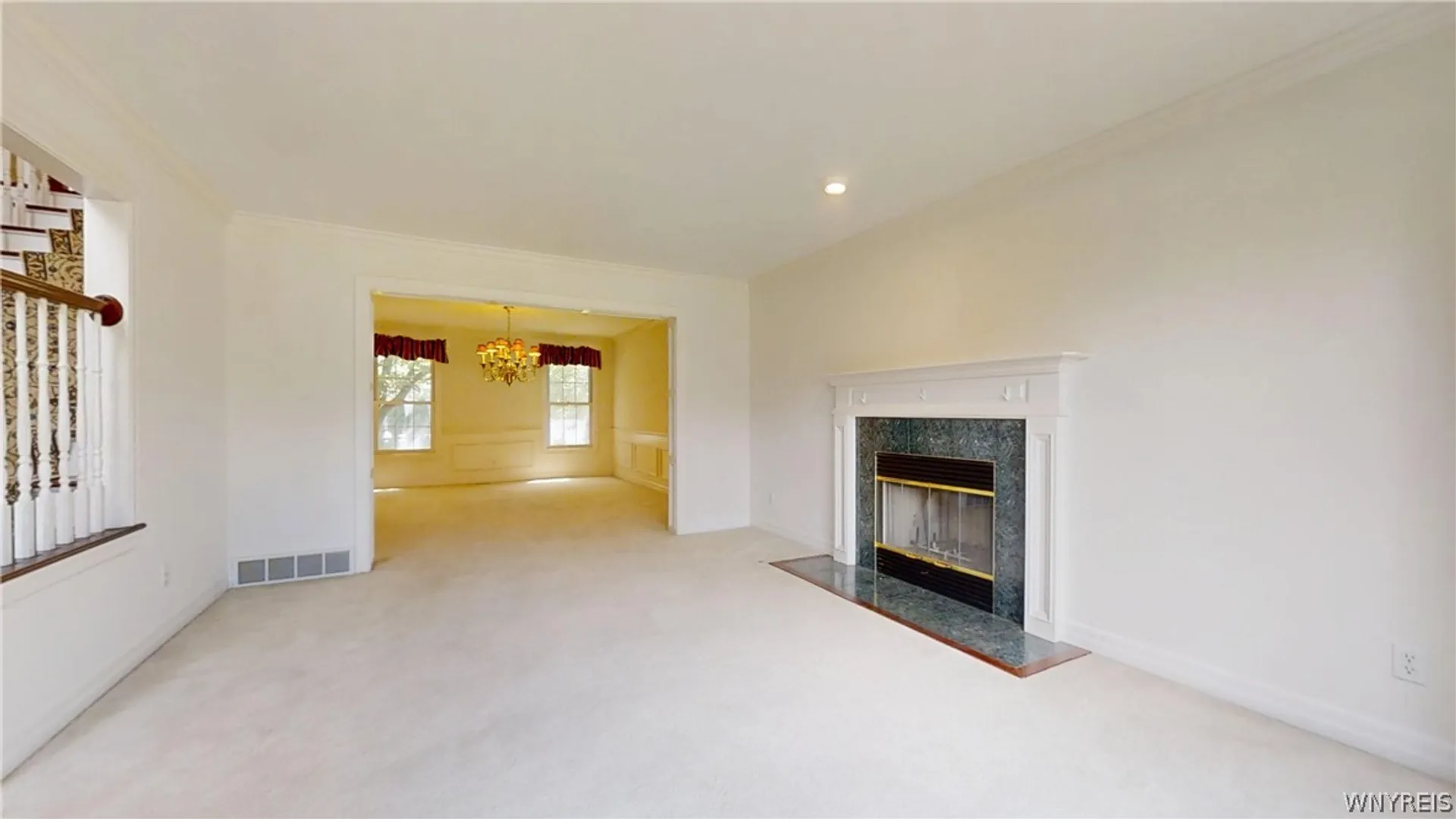 Property at 127 Covent Garden Ln, Amherst, NY 14221 6