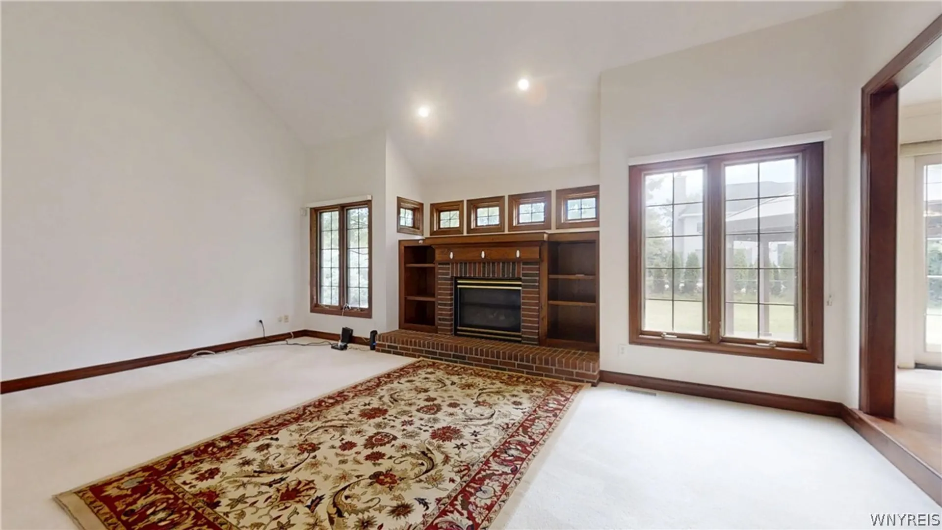 Property at 127 Covent Garden Ln, Amherst, NY 14221 19