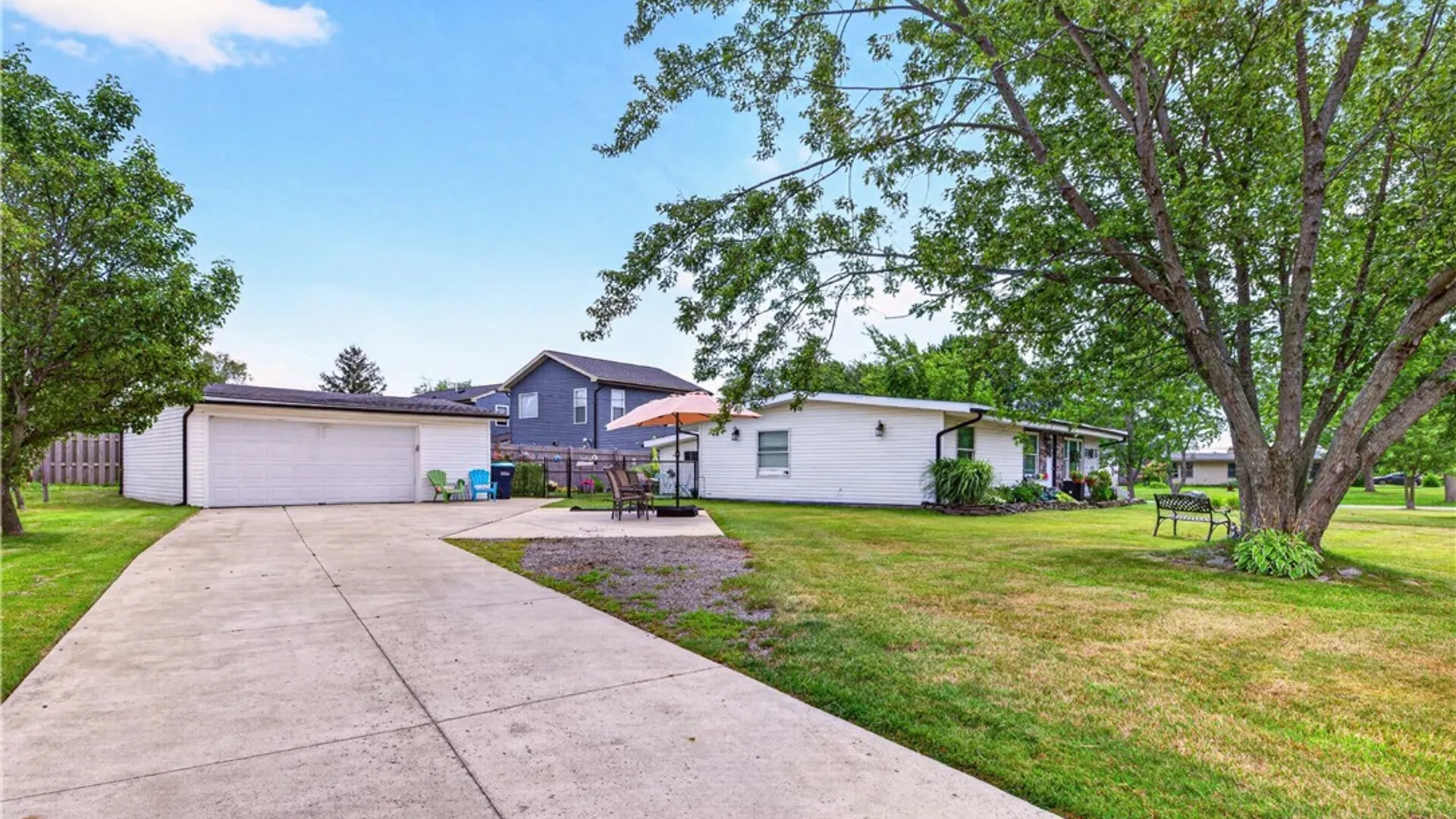 Property at 1563 Broadway, Grand Island, NY 14072 3
