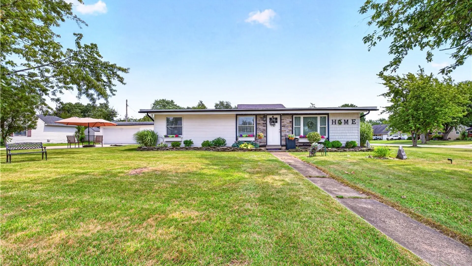 Property at 1563 Broadway, Grand Island, NY 14072 5