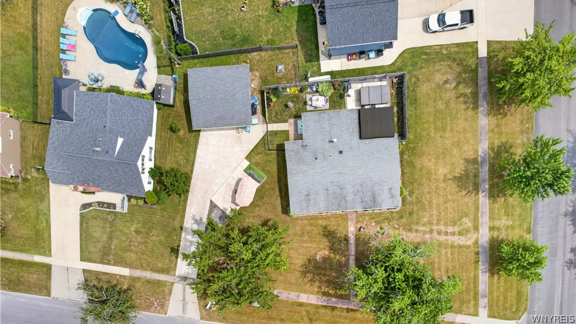 Property at 1563 Broadway, Grand Island, NY 14072 7
