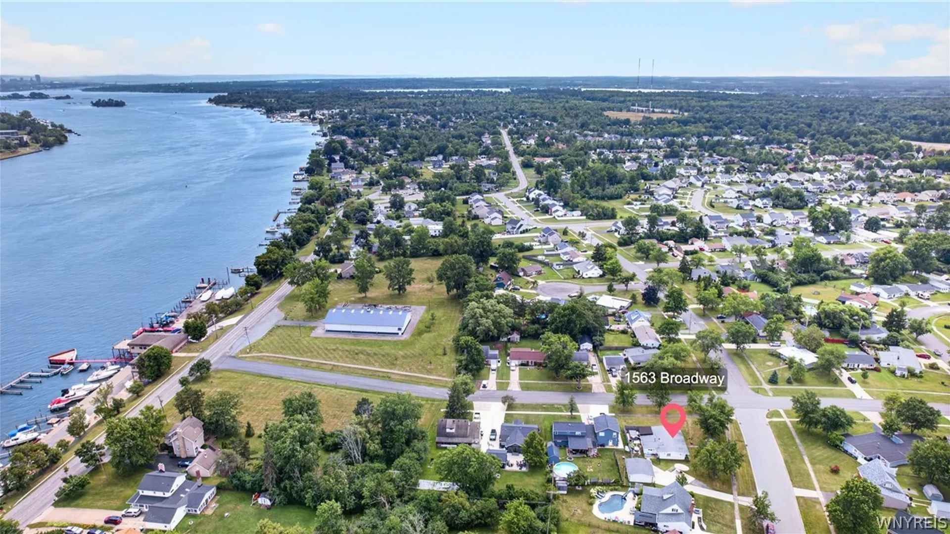 Property at 1563 Broadway, Grand Island, NY 14072 11