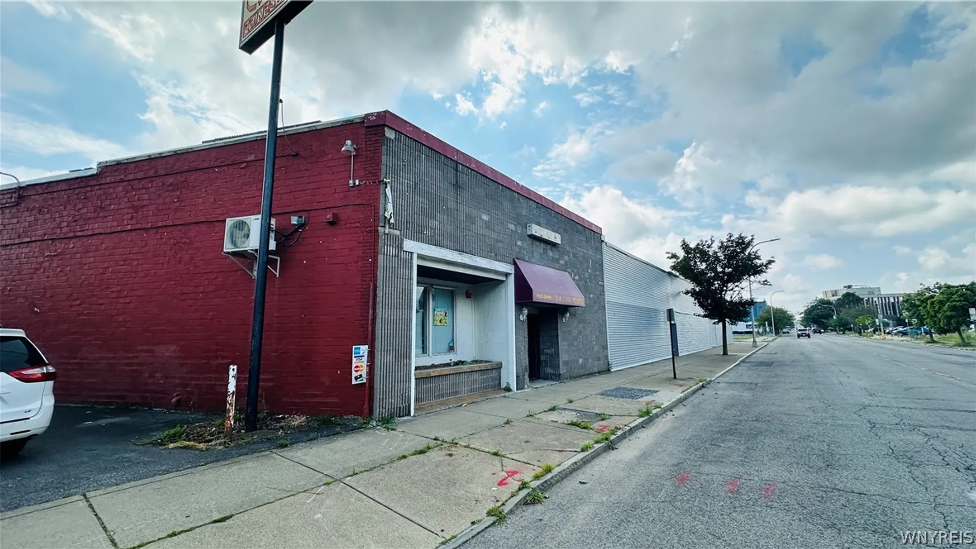 Property at 1019 Main Street, Niagara Falls, NY 14301 3