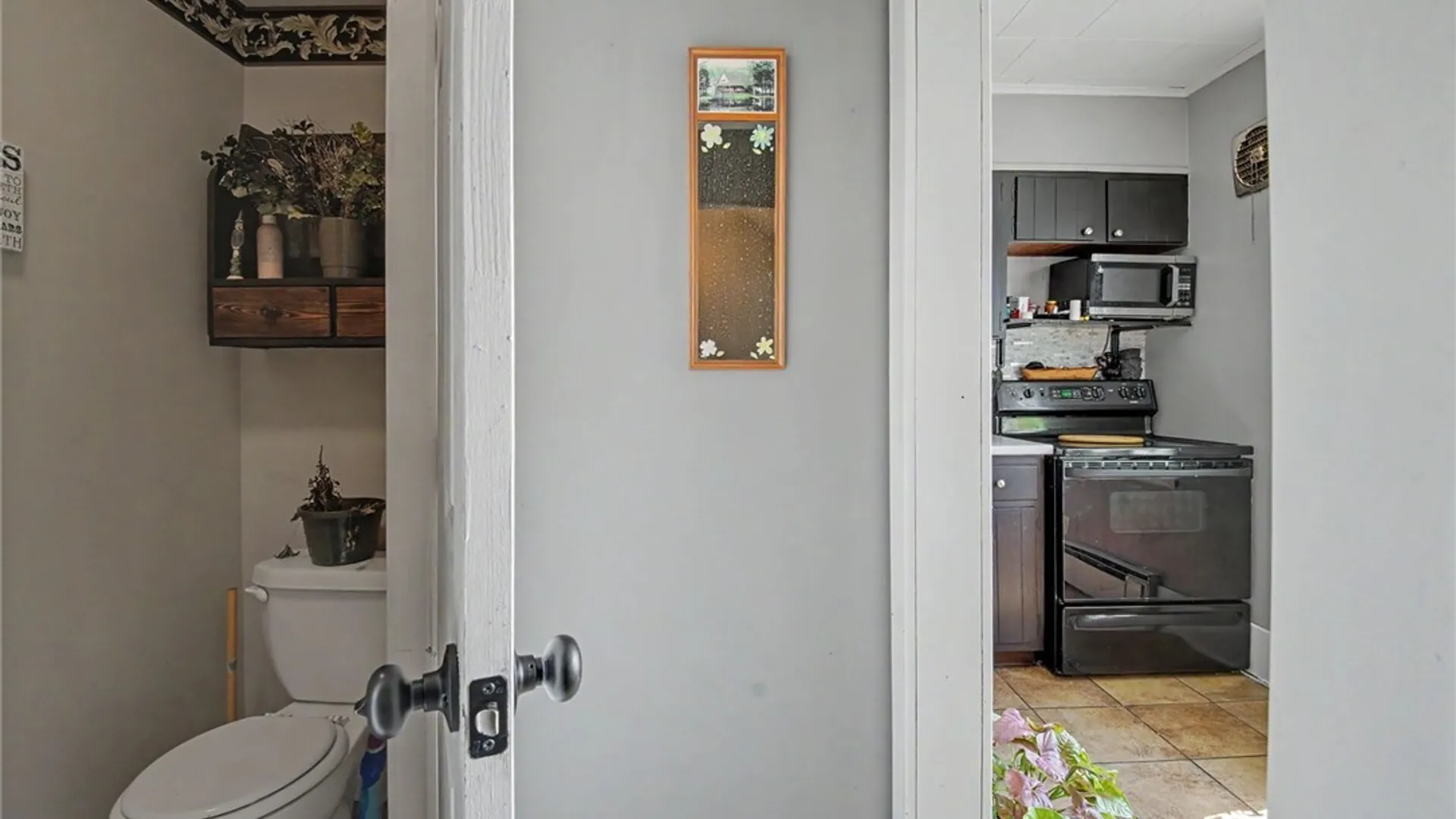 Property at 19 Vermont Street, Holland, NY 14080 6