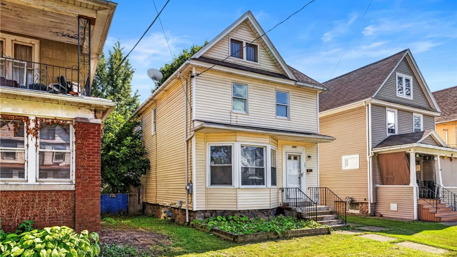Property at 1881 Willow Avenue, Niagara Falls, NY 14305 3
