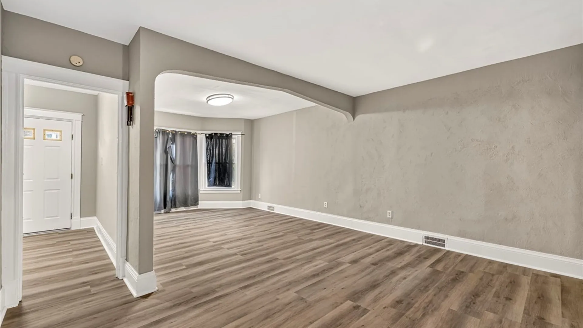 Property at 1881 Willow Avenue, Niagara Falls, NY 14305 5