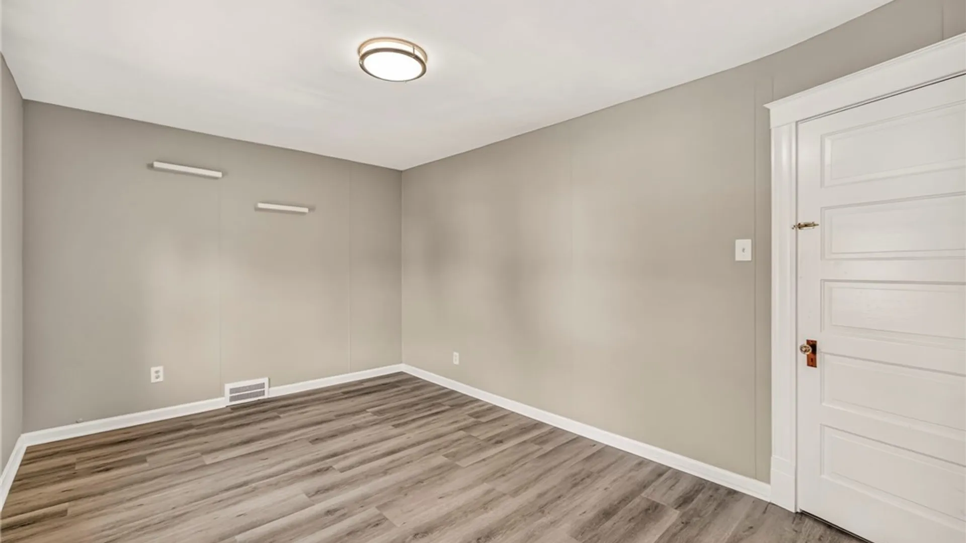 Property at 1881 Willow Avenue, Niagara Falls, NY 14305 21