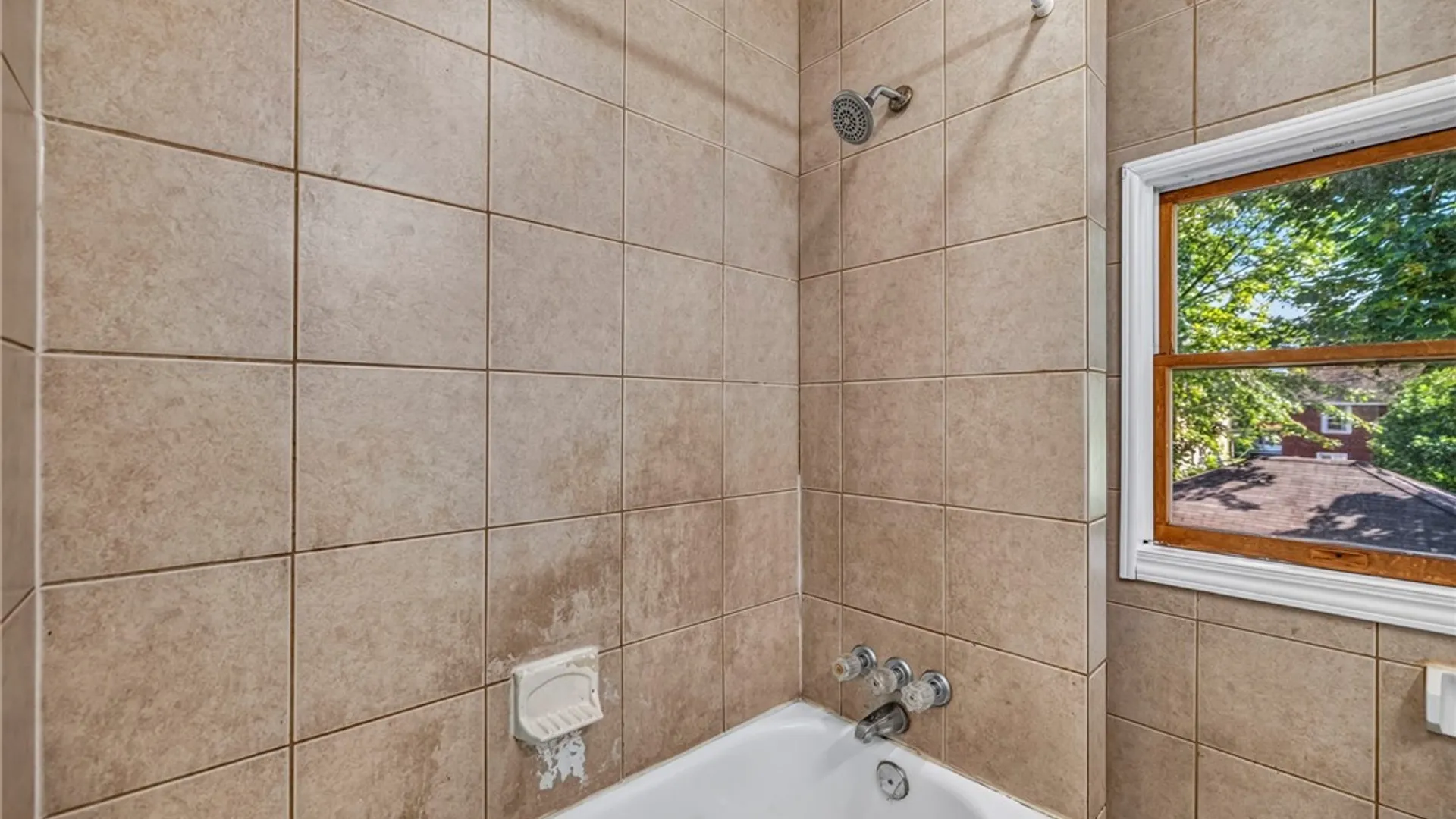 Property at 1881 Willow Avenue, Niagara Falls, NY 14305 24