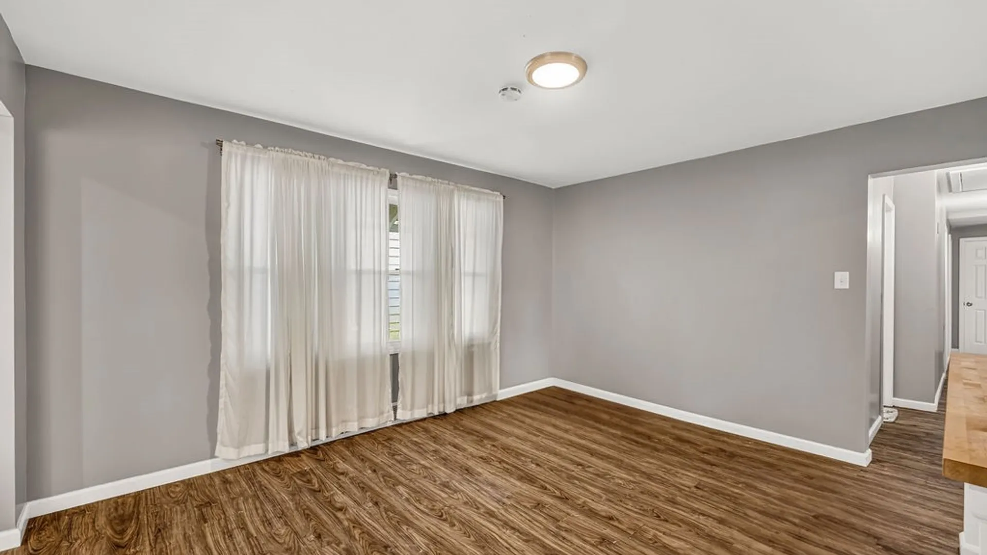 Property at 525 E Amherst Street, Buffalo, NY 14215 24
