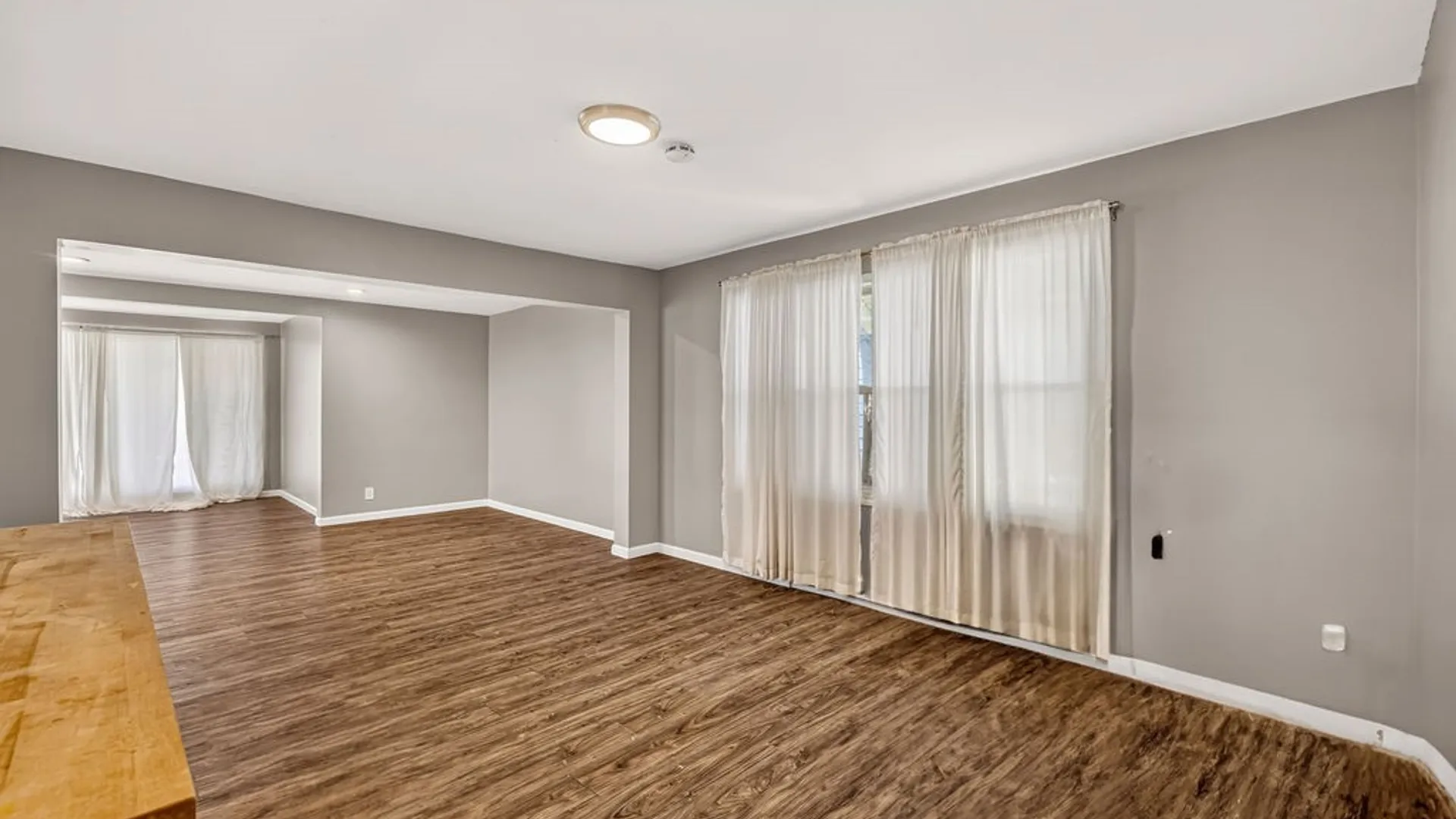 Property at 525 E Amherst Street, Buffalo, NY 14215 27