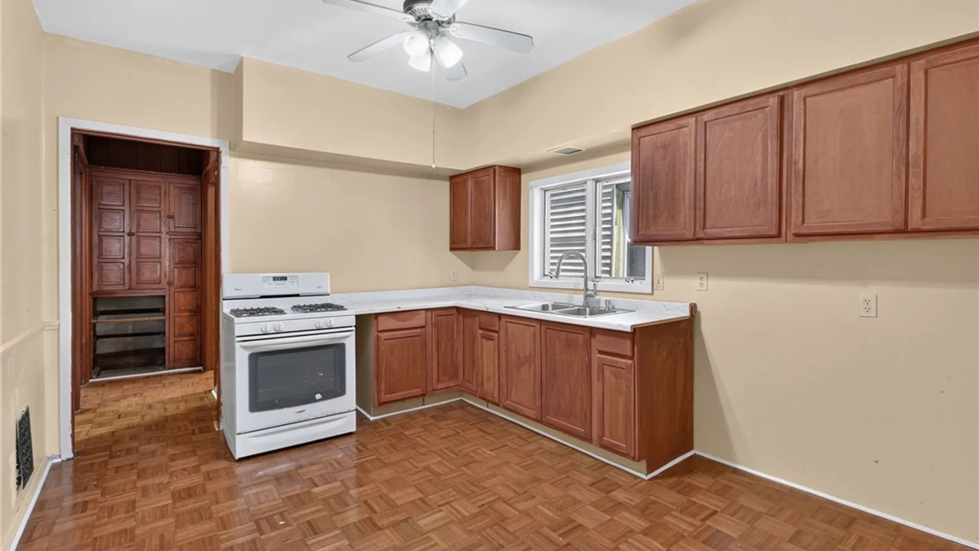 Property at 509 Woodlawn Avenue, Buffalo, NY 14208 21