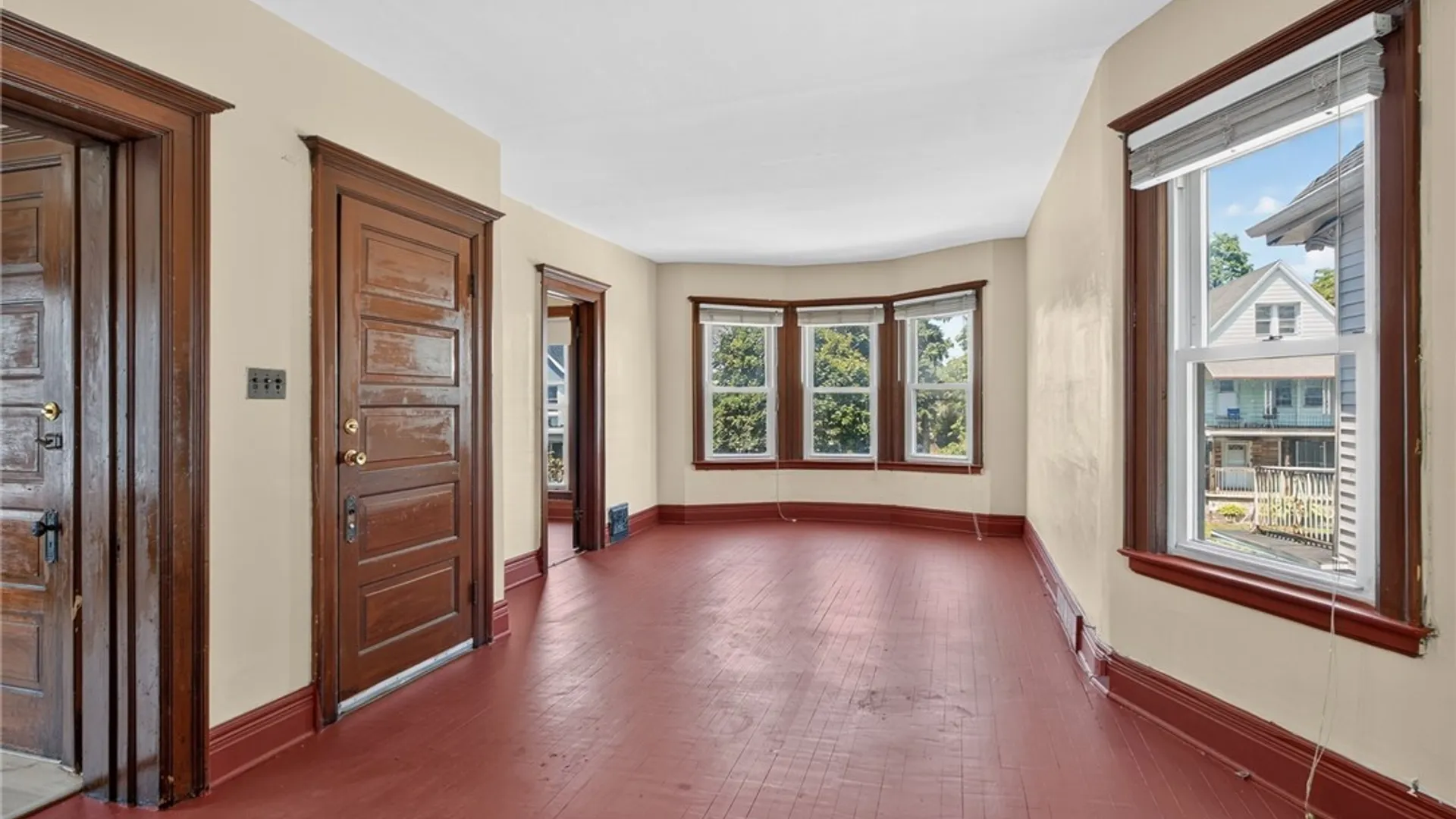 Property at 509 Woodlawn Avenue, Buffalo, NY 14208 25