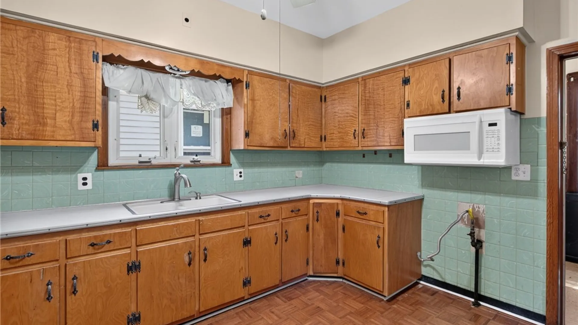 Property at 509 Woodlawn Avenue, Buffalo, NY 14208 31