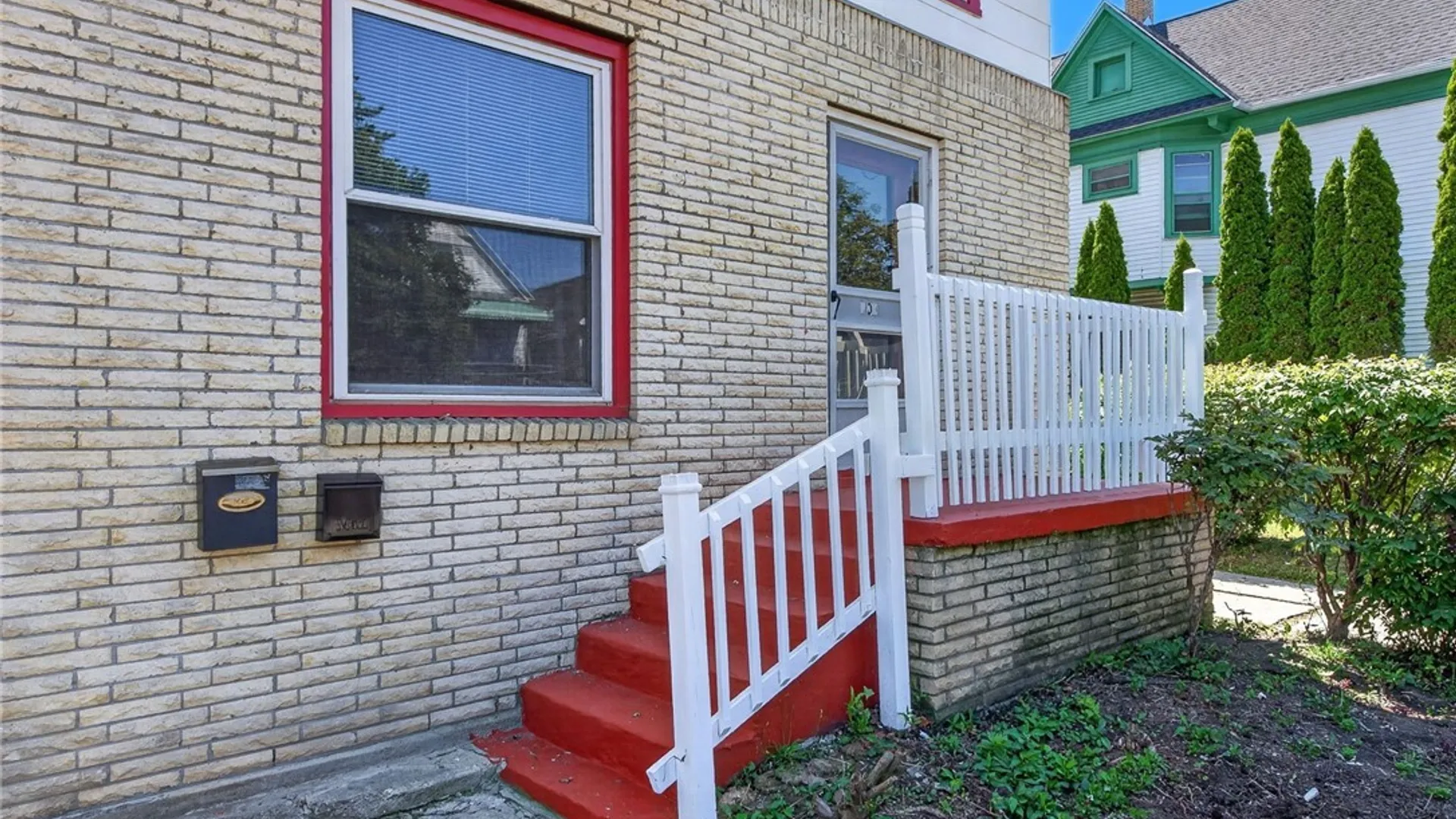 Property at 509 Woodlawn Avenue, Buffalo, NY 14208 3
