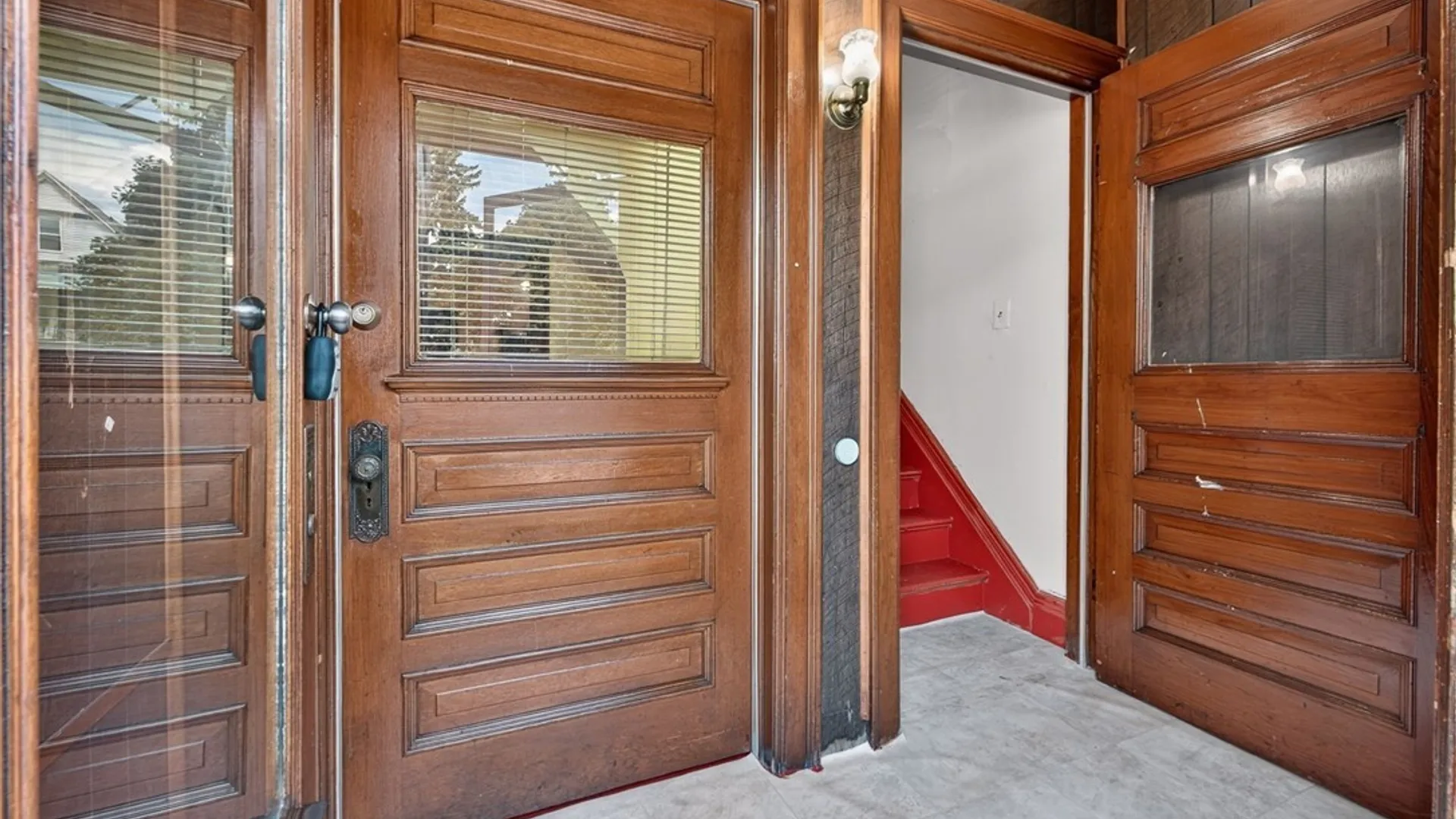 Property at 509 Woodlawn Avenue, Buffalo, NY 14208 4