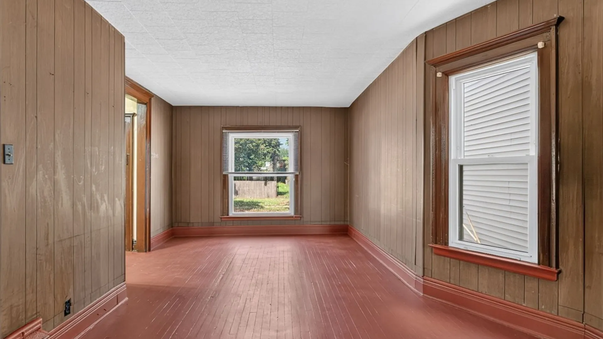Property at 509 Woodlawn Avenue, Buffalo, NY 14208 9