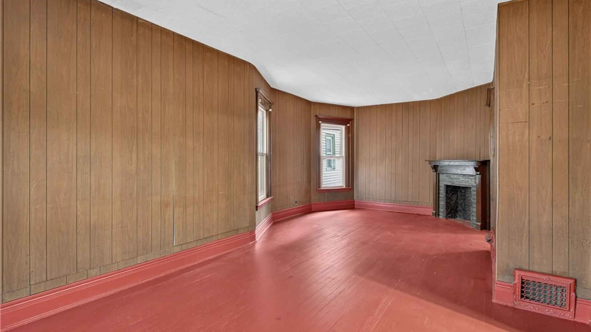 Property at 509 Woodlawn Avenue, Buffalo, NY 14208 11