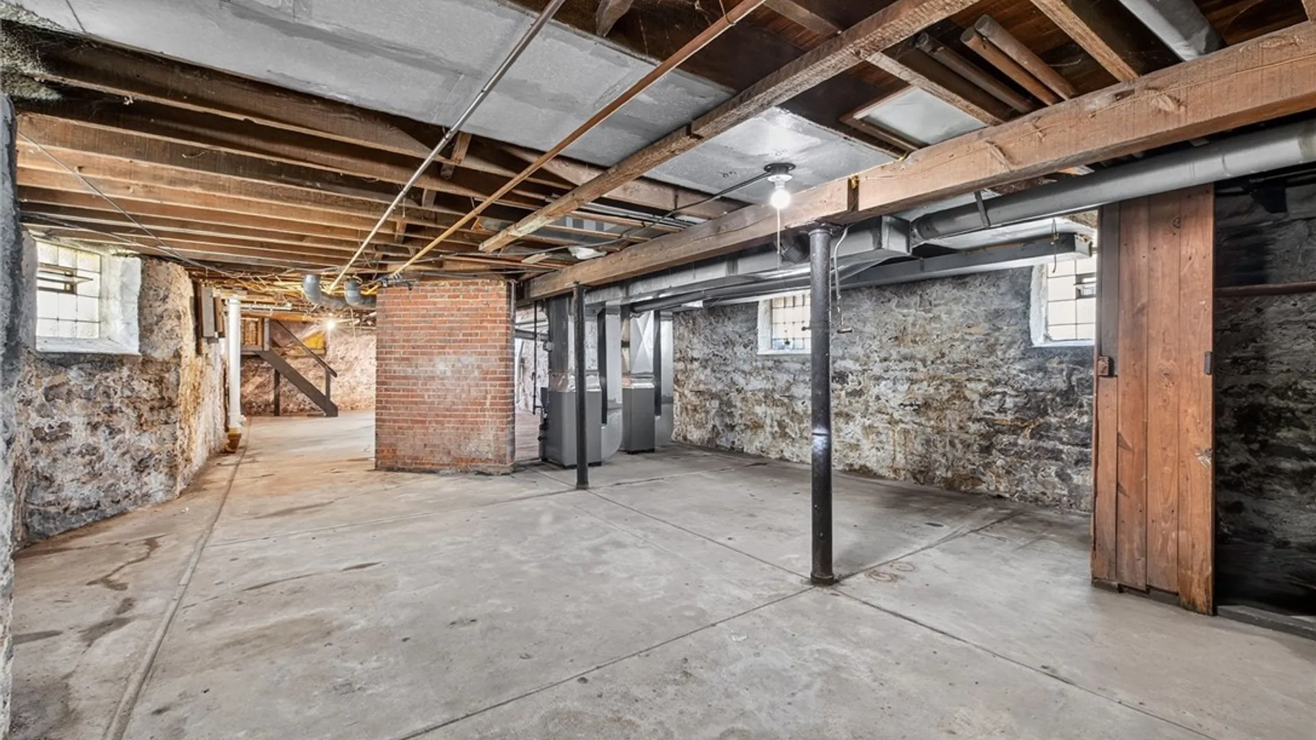 Property at 509 Woodlawn Avenue, Buffalo, NY 14208 46