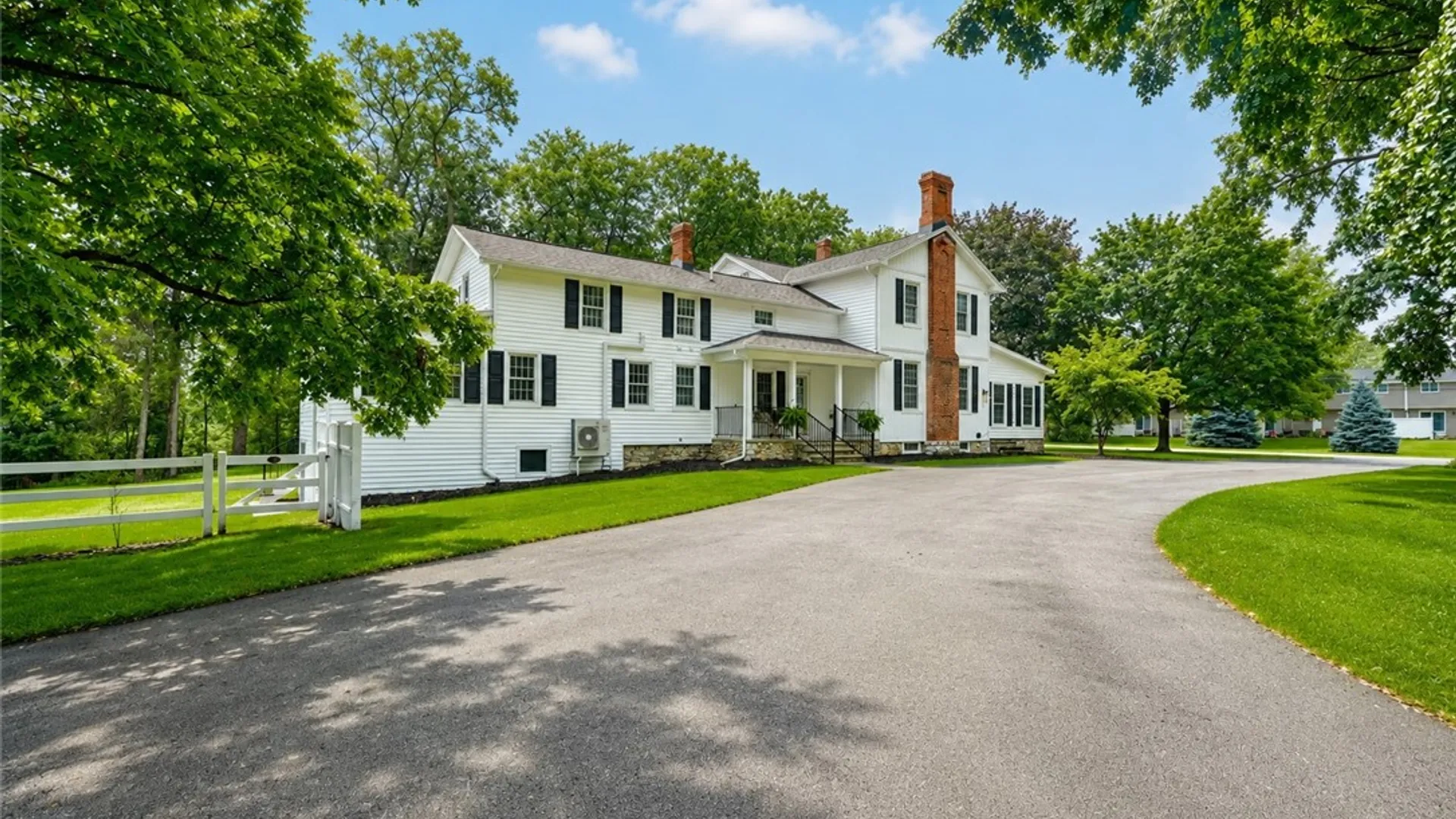 Property at 1118 Mertensia Road, Farmington, NY 14425 4