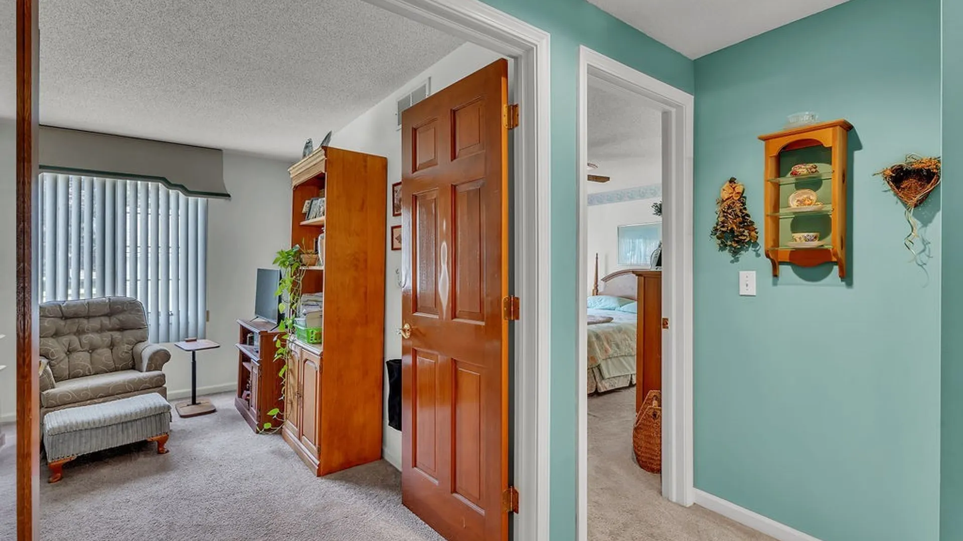 Property at 400 West Avenue, West Seneca, NY 14224 18