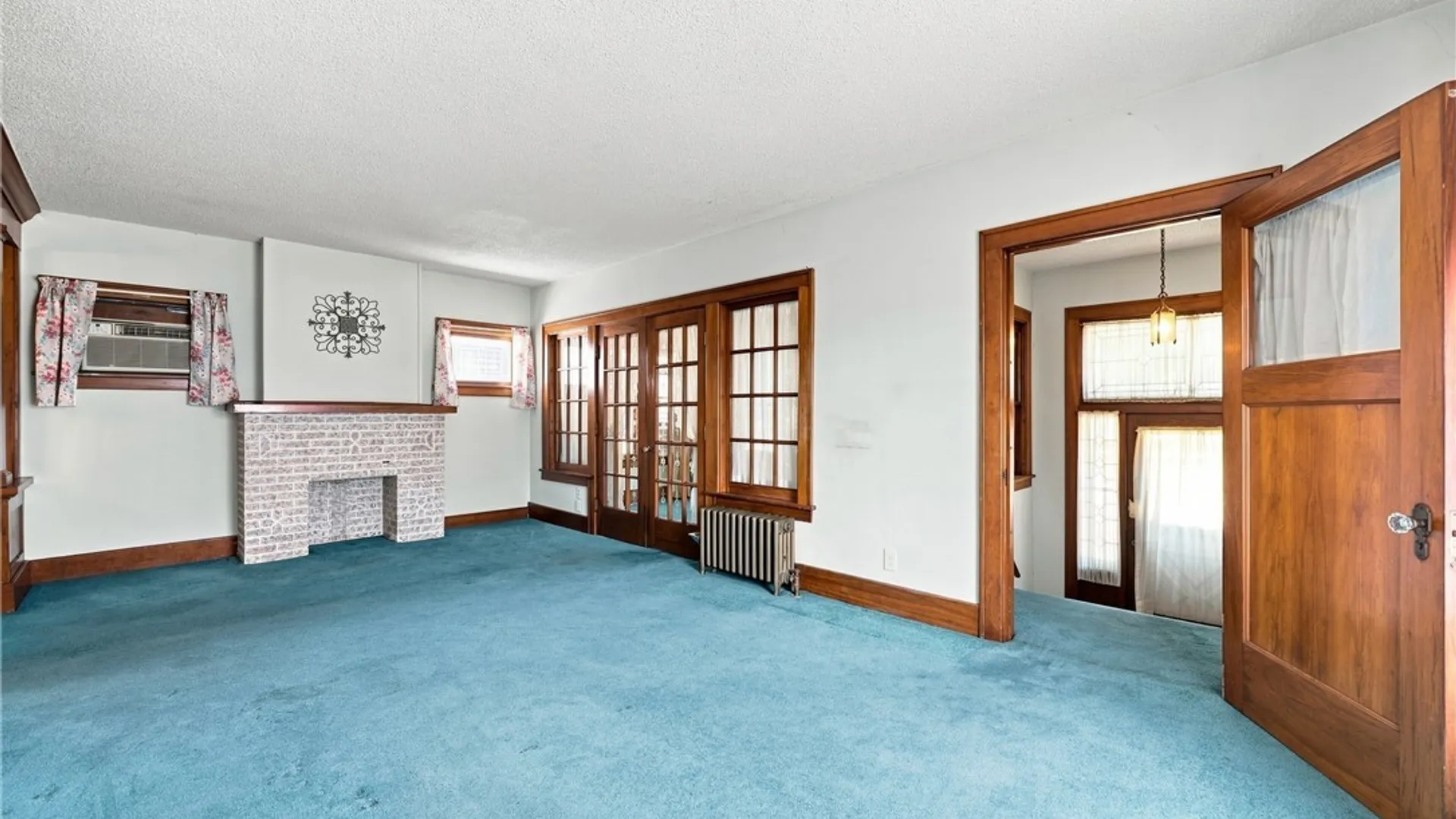 Property at 27 Ludington Street, Buffalo, NY 14206 15