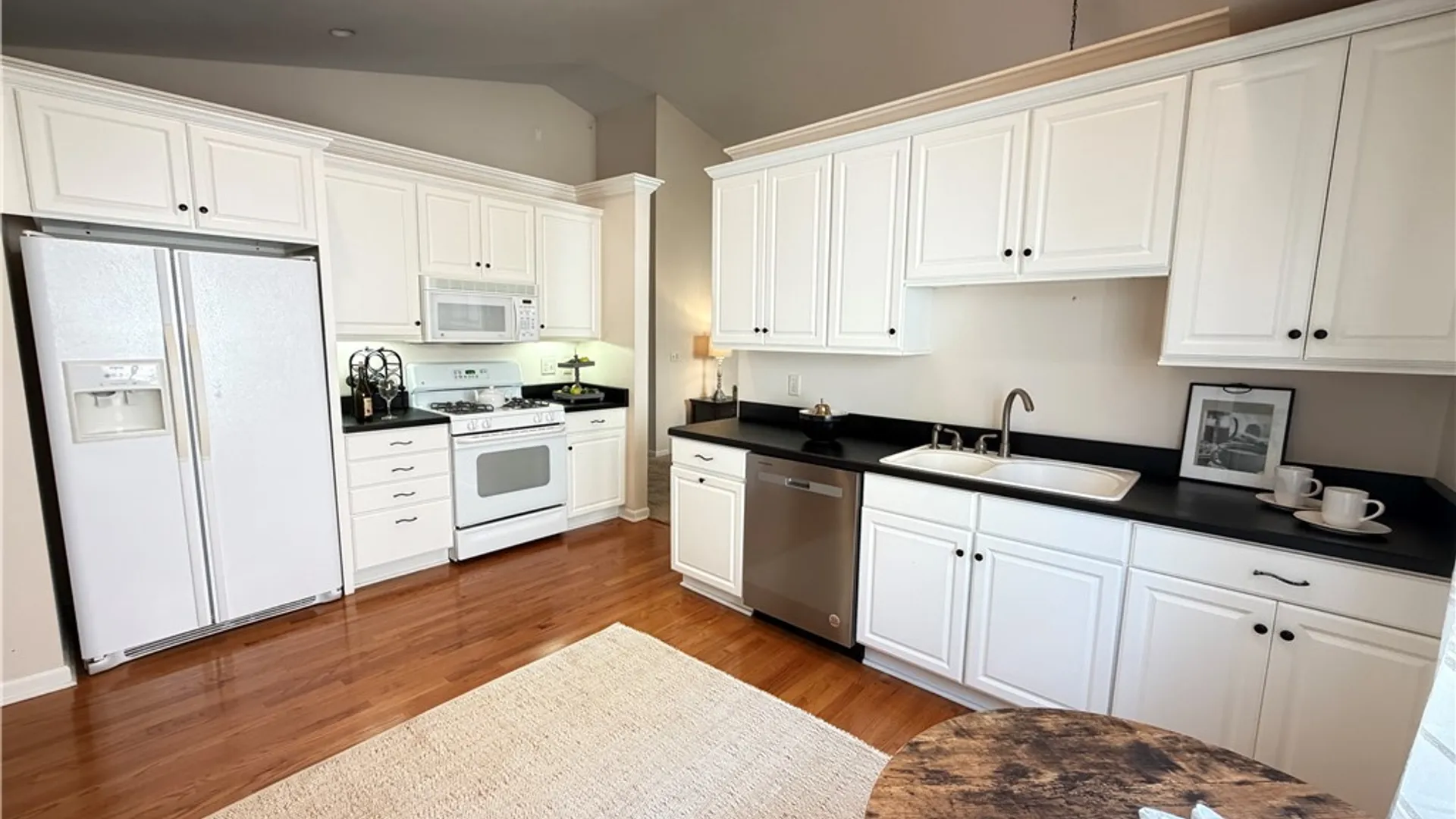 Property at 40 Nursery Lane, Syracuse, NY 13210 20