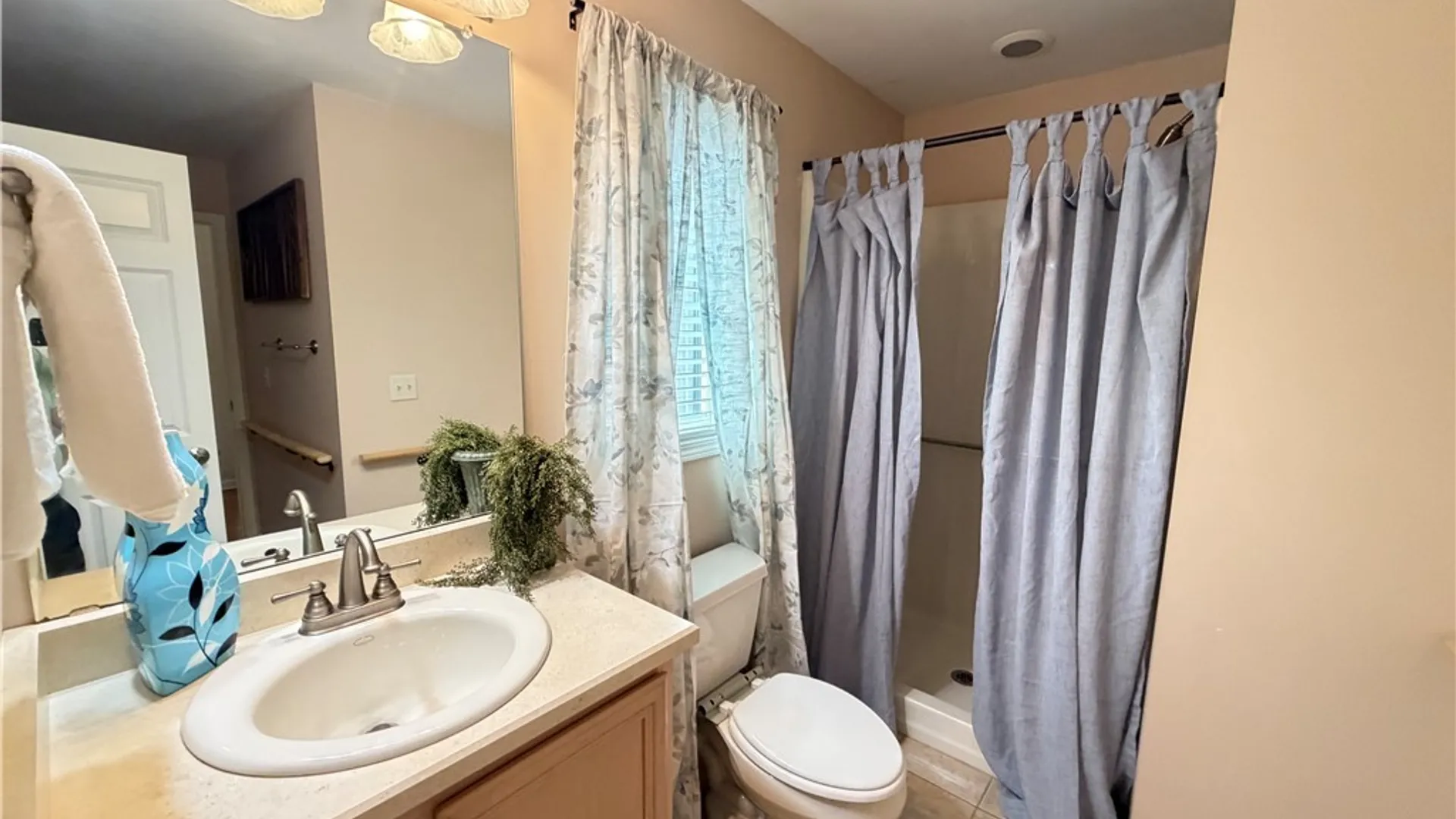Property at 40 Nursery Lane, Syracuse, NY 13210 22