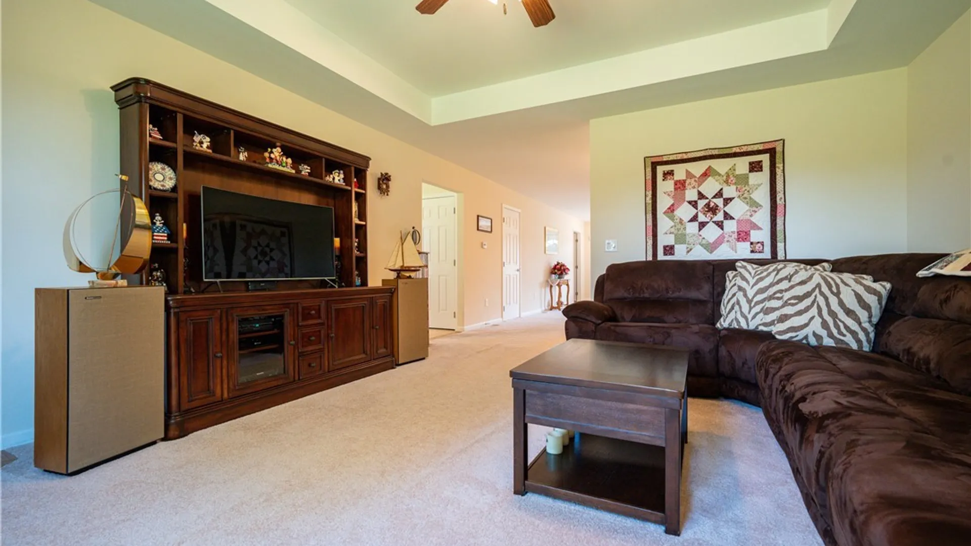 Property at 16 Garnet Drive, Cheektowaga, NY 14227 9