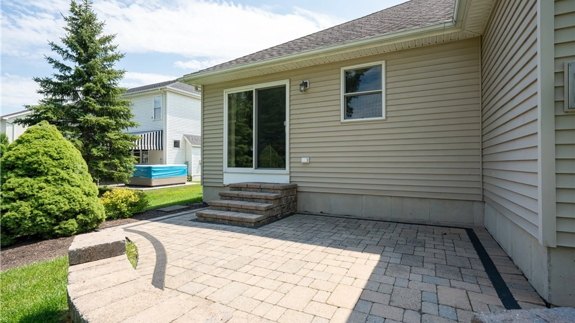 Property at 16 Garnet Drive, Cheektowaga, NY 14227 45