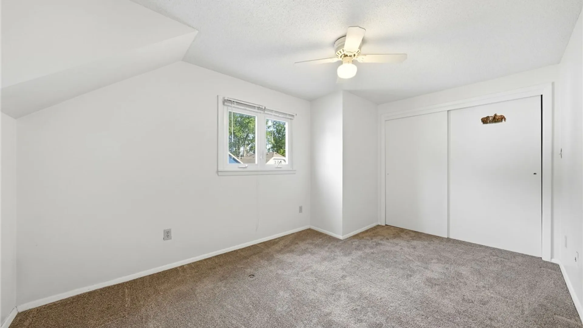 Property at 42 Wichita Road, West Seneca, NY 14224 22