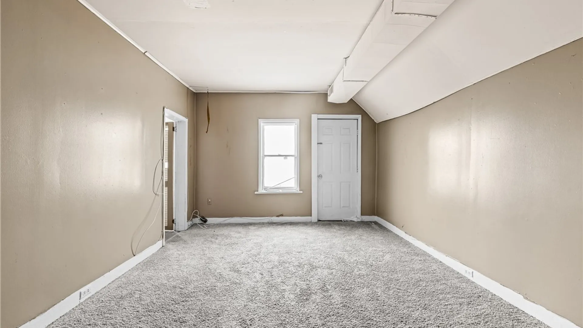 Property at 2295 Niagara Street, Buffalo, NY 14207 15