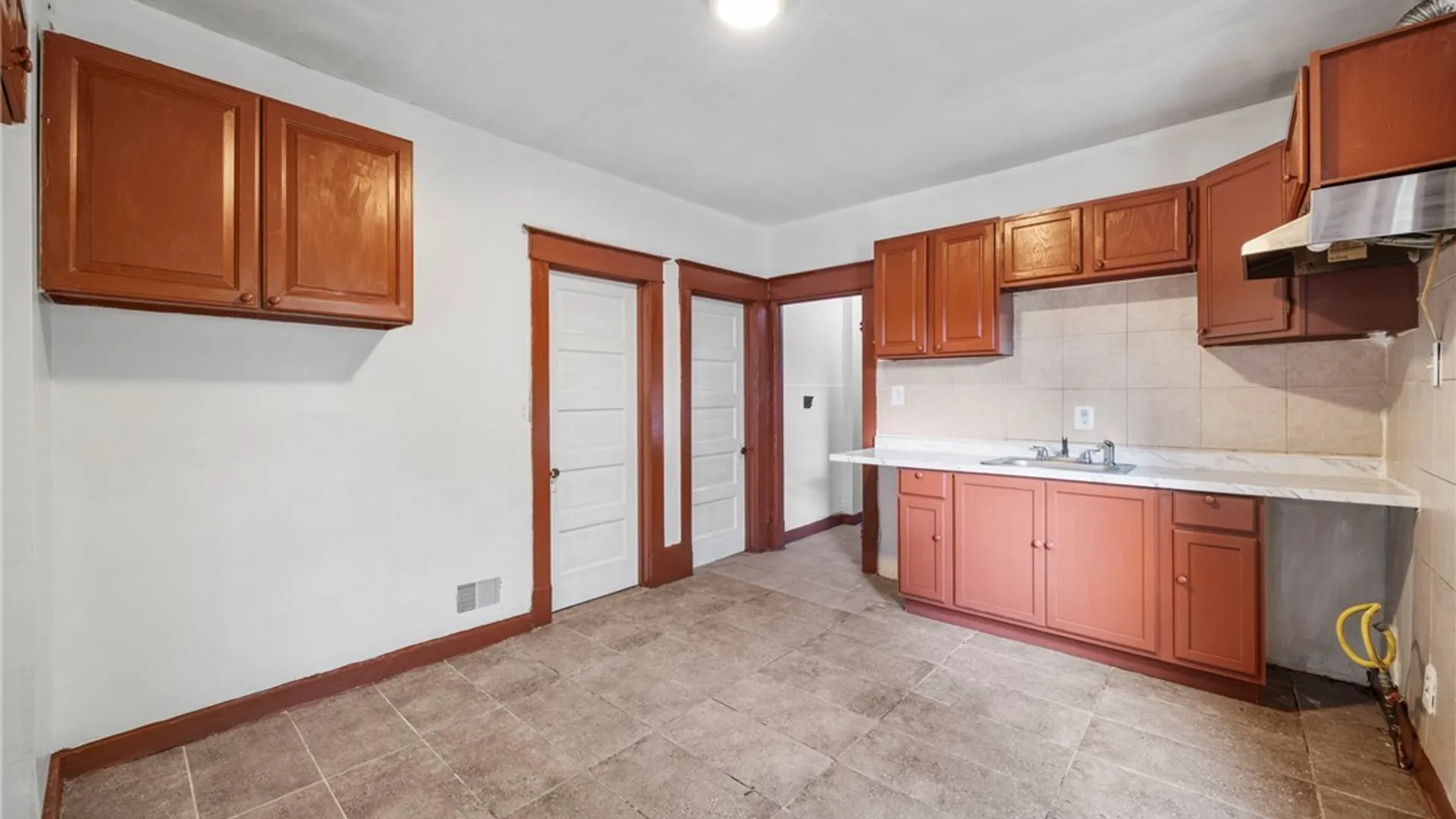 Property at 15 Cambridge Avenue, Buffalo, NY 14215 22