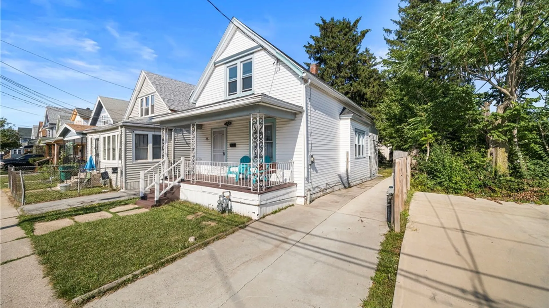 Property at 15 Cambridge Avenue, Buffalo, NY 14215 3