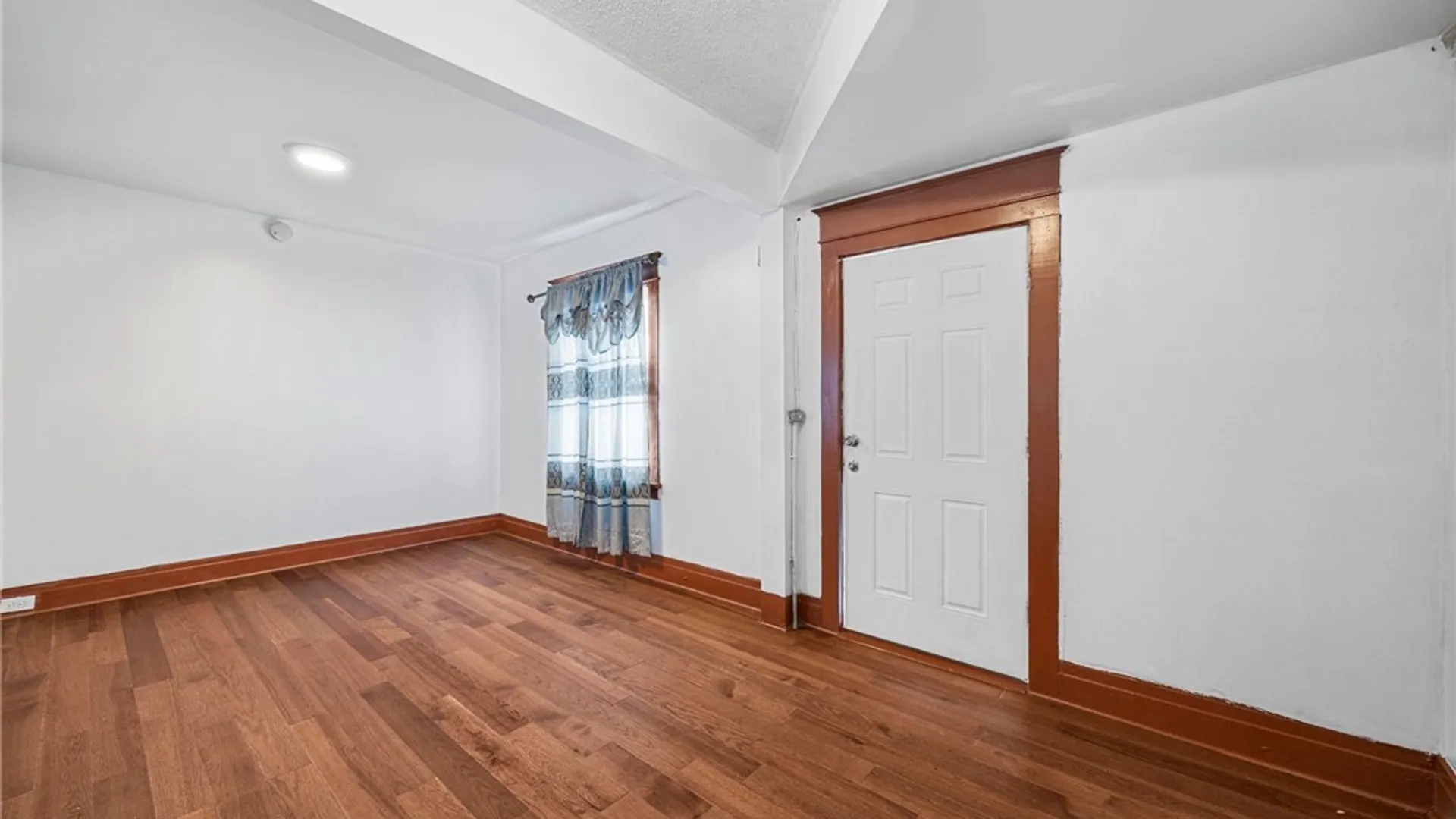 Property at 15 Cambridge Avenue, Buffalo, NY 14215 6