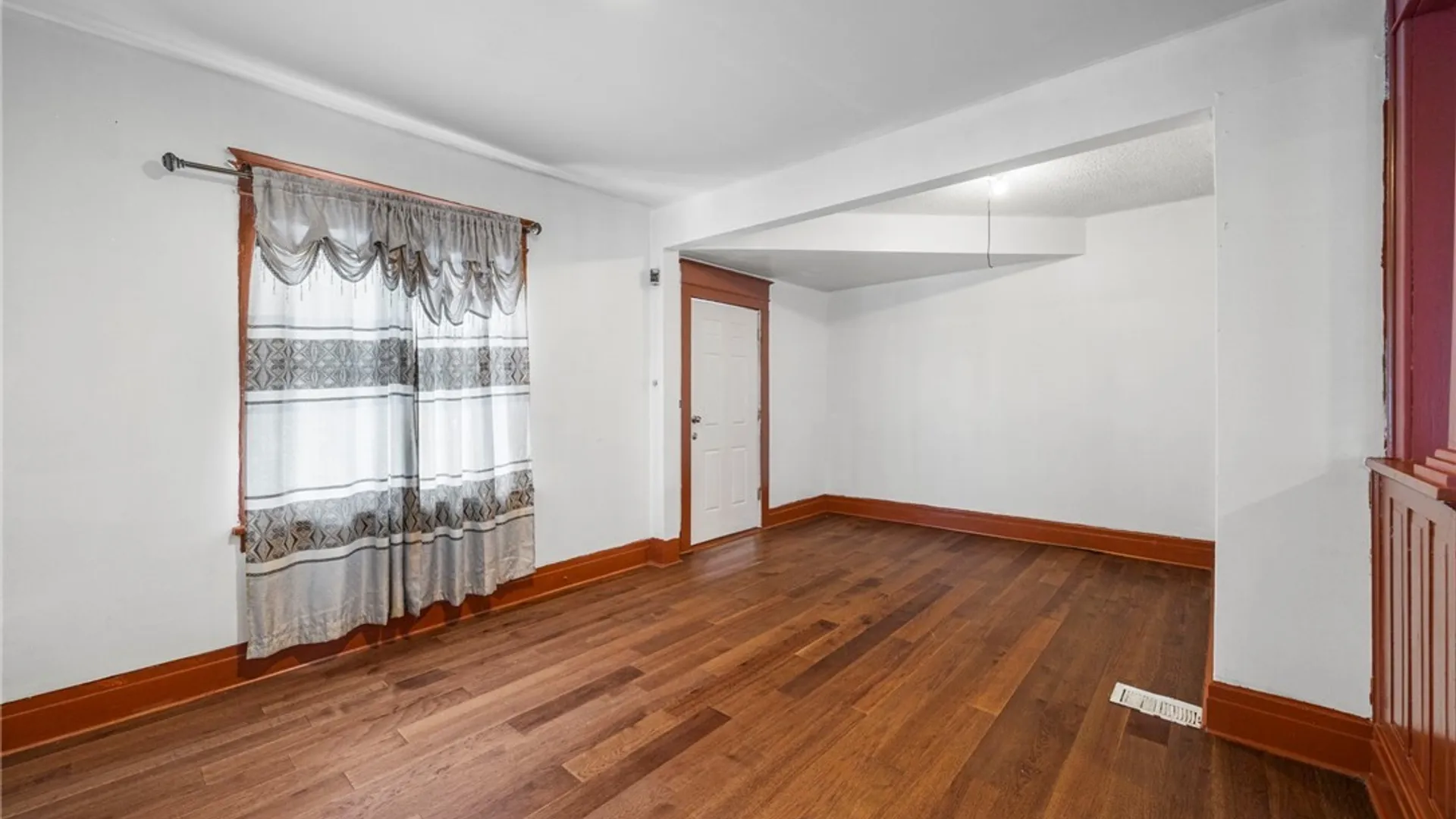 Property at 15 Cambridge Avenue, Buffalo, NY 14215 7