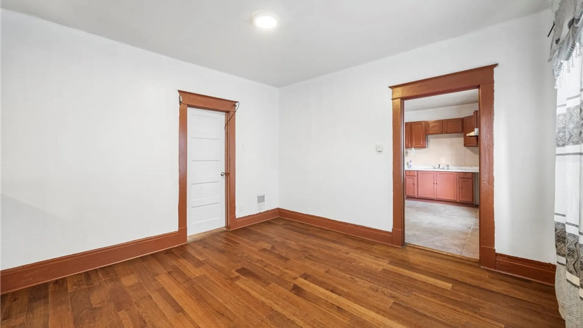 Property at 15 Cambridge Avenue, Buffalo, NY 14215 10