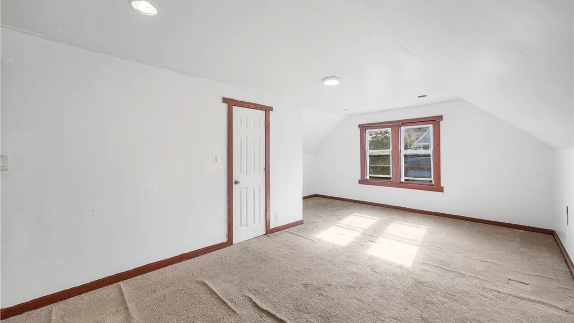 Property at 15 Cambridge Avenue, Buffalo, NY 14215 28