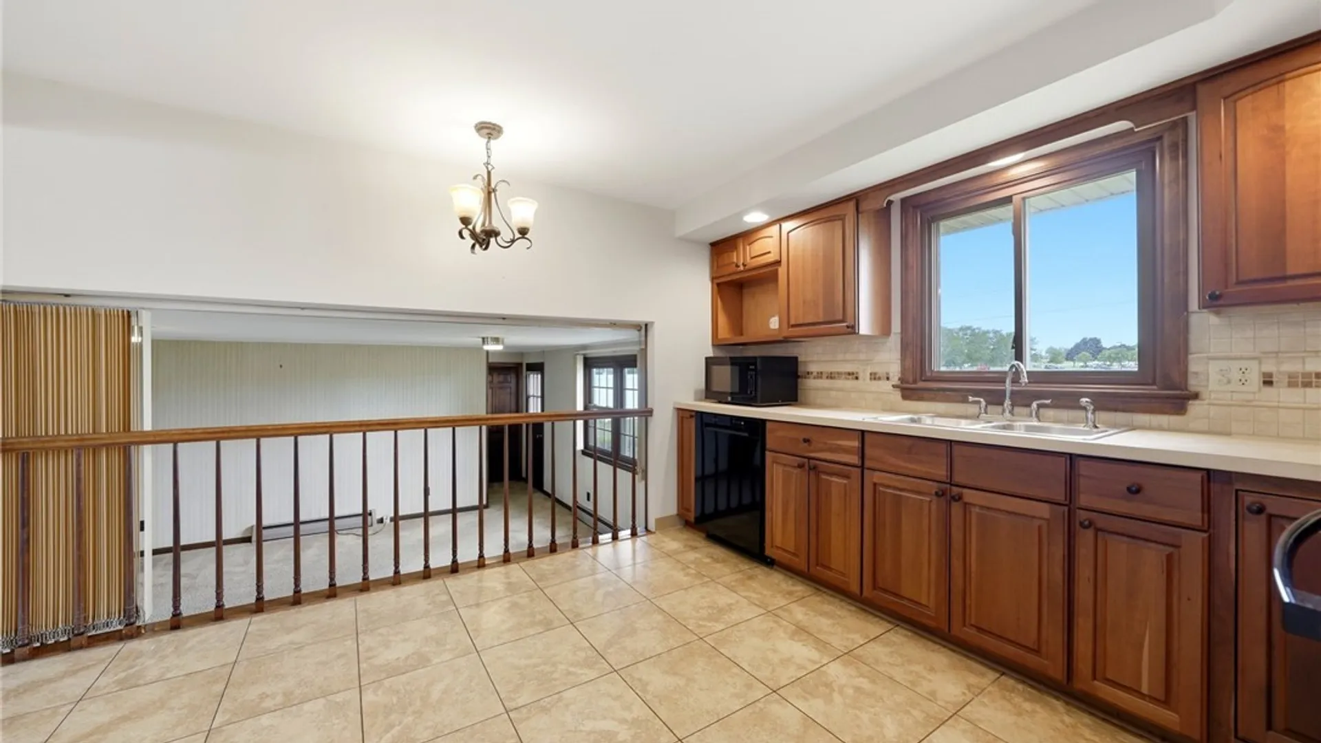 Property at 82 Impala Parkway, Lancaster, NY 14086 11