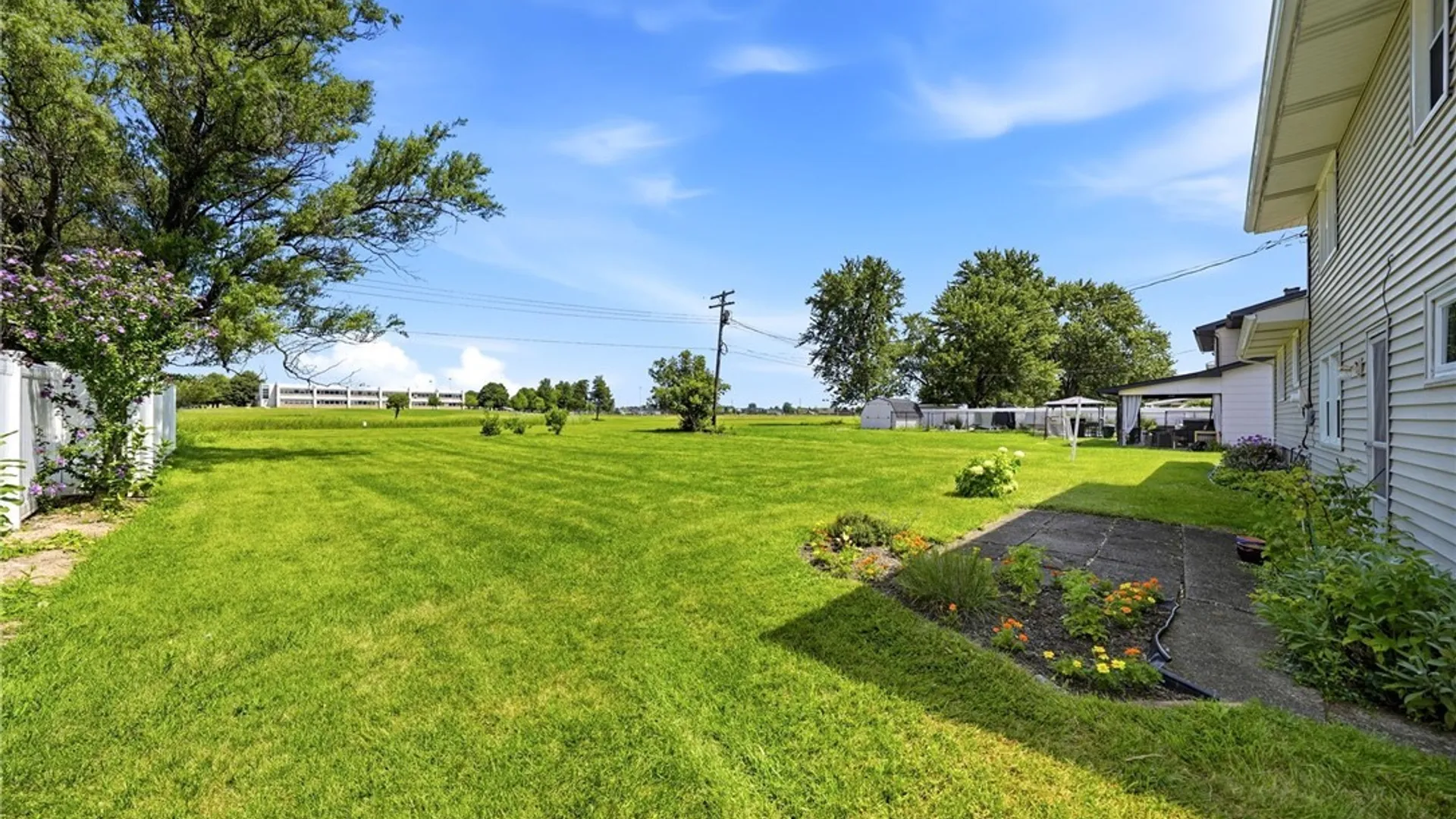 Property at 82 Impala Parkway, Lancaster, NY 14086 43